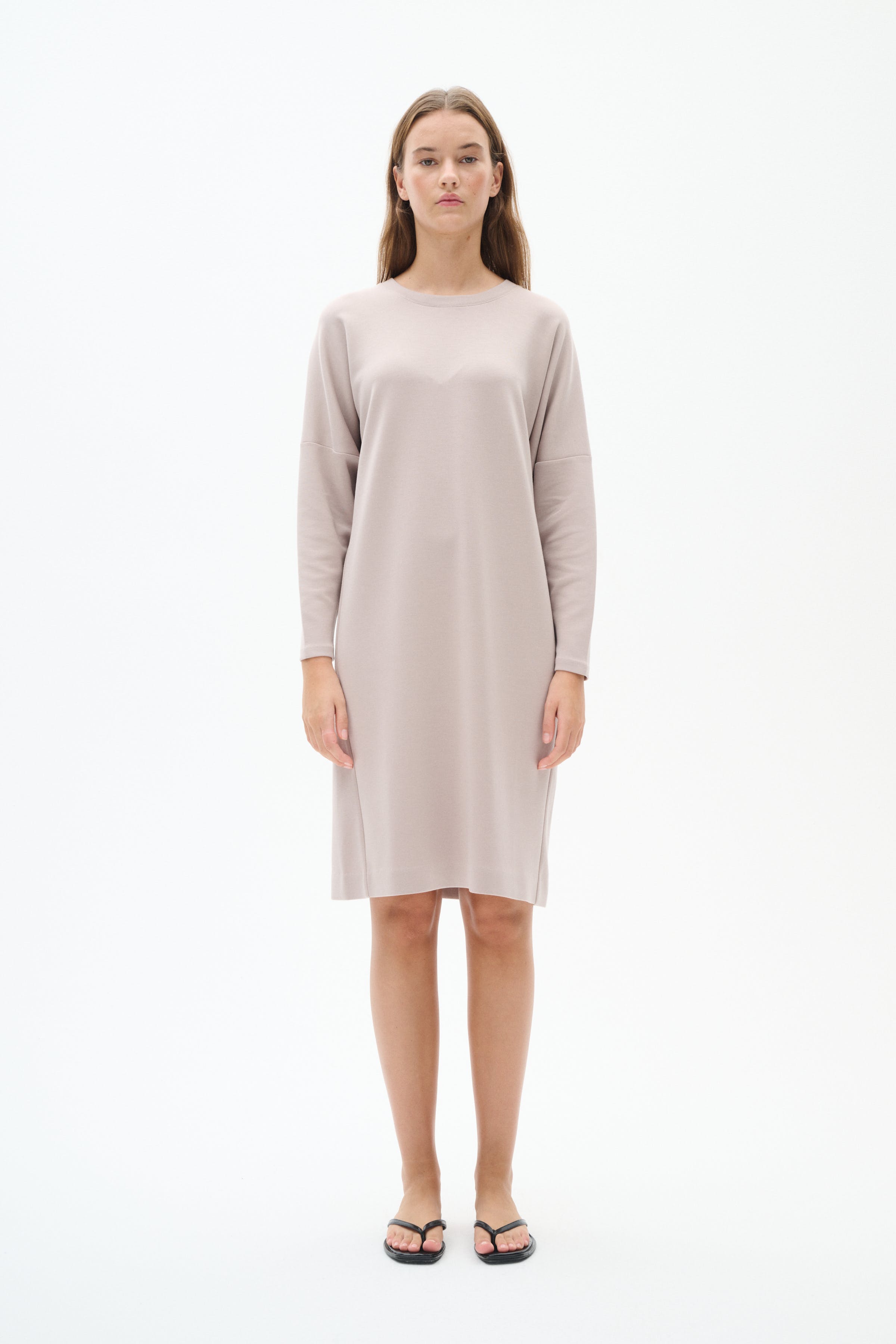 AnniehIW Klänning LOOKBOOK FRONT 30110496-161406