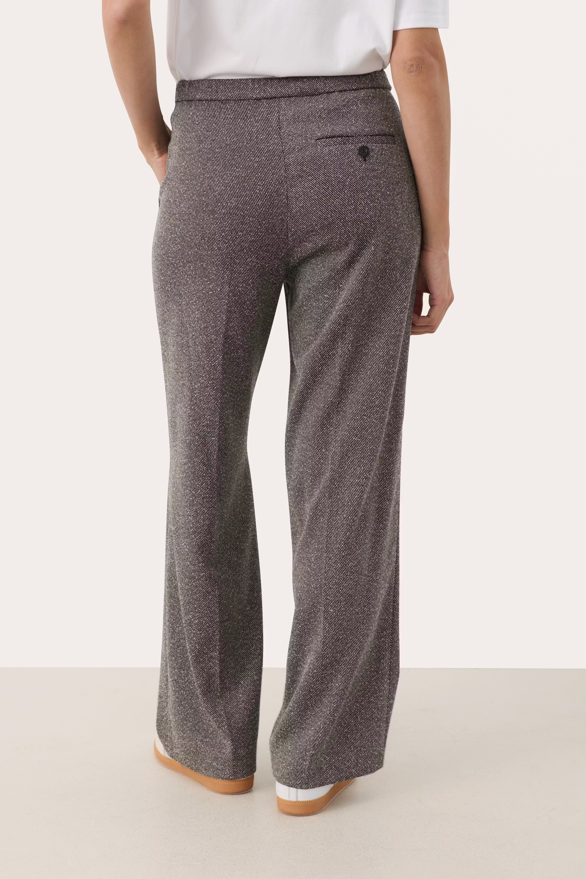 LinoraPW Hose LOOKBOOK BACK 30308948-300805