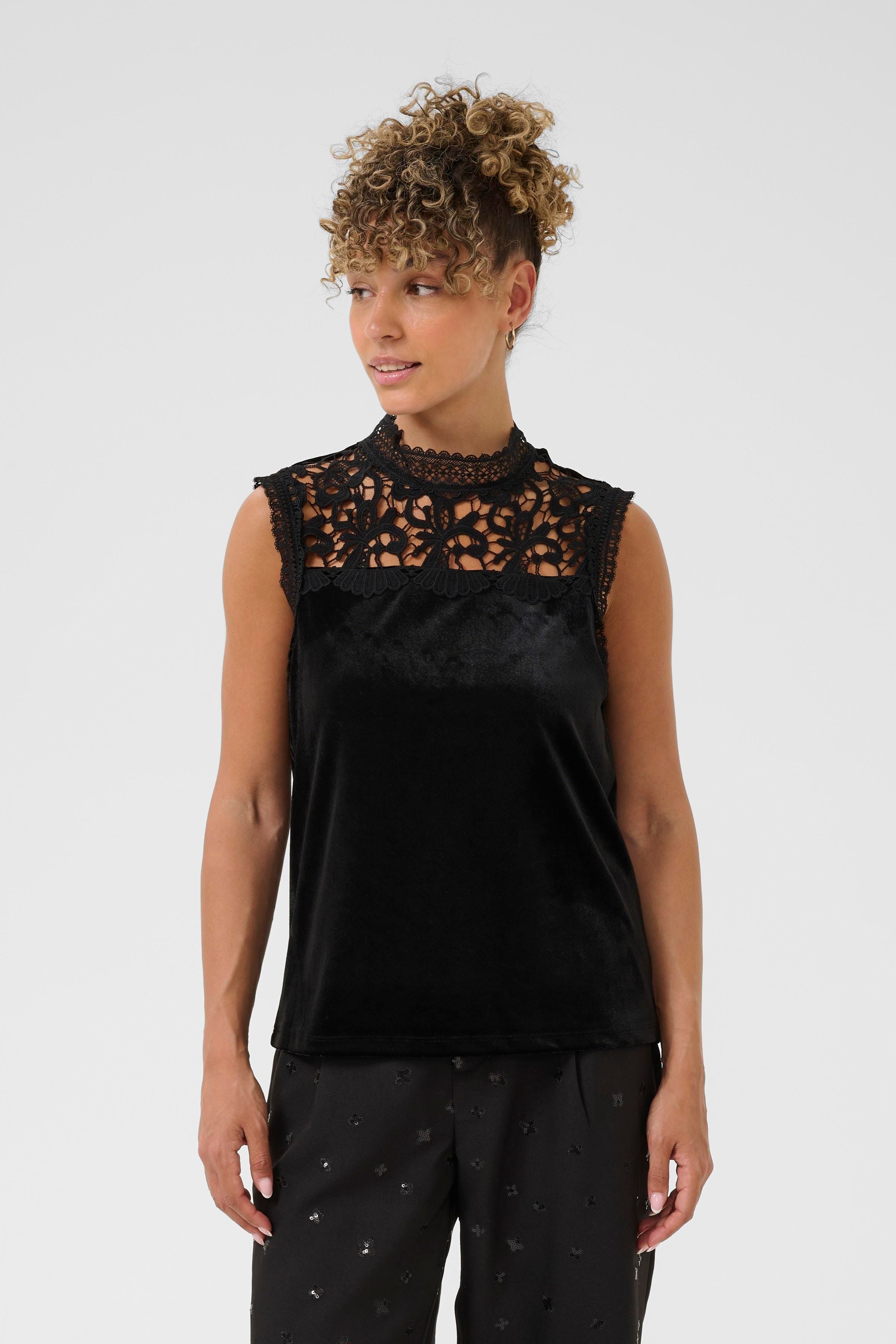 CRFrosty Velours Top LOOKBOOK FRONT 10614536-100120