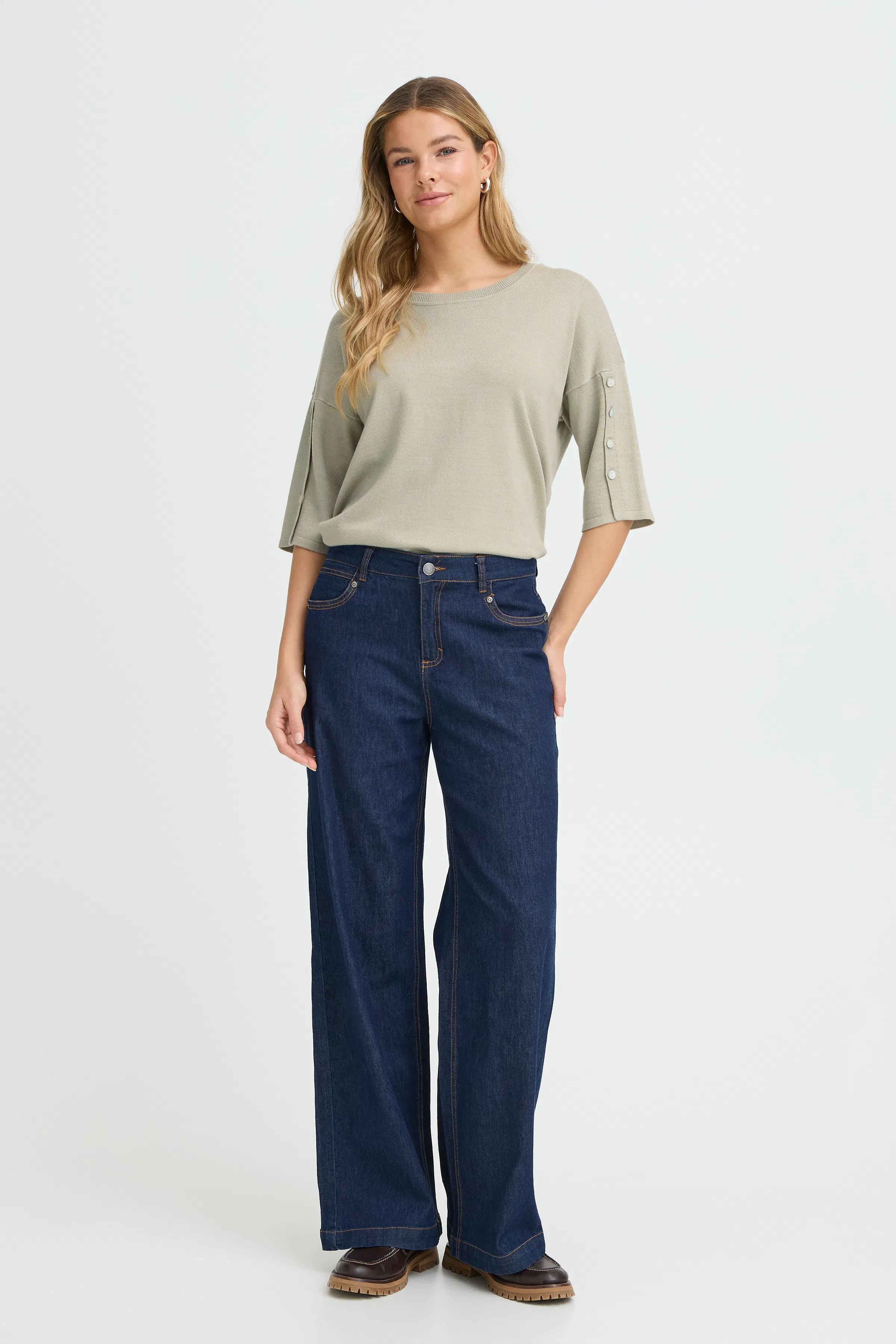 FRBESMOCK Pullover LOOKBOOK FRONT 20617865-160110