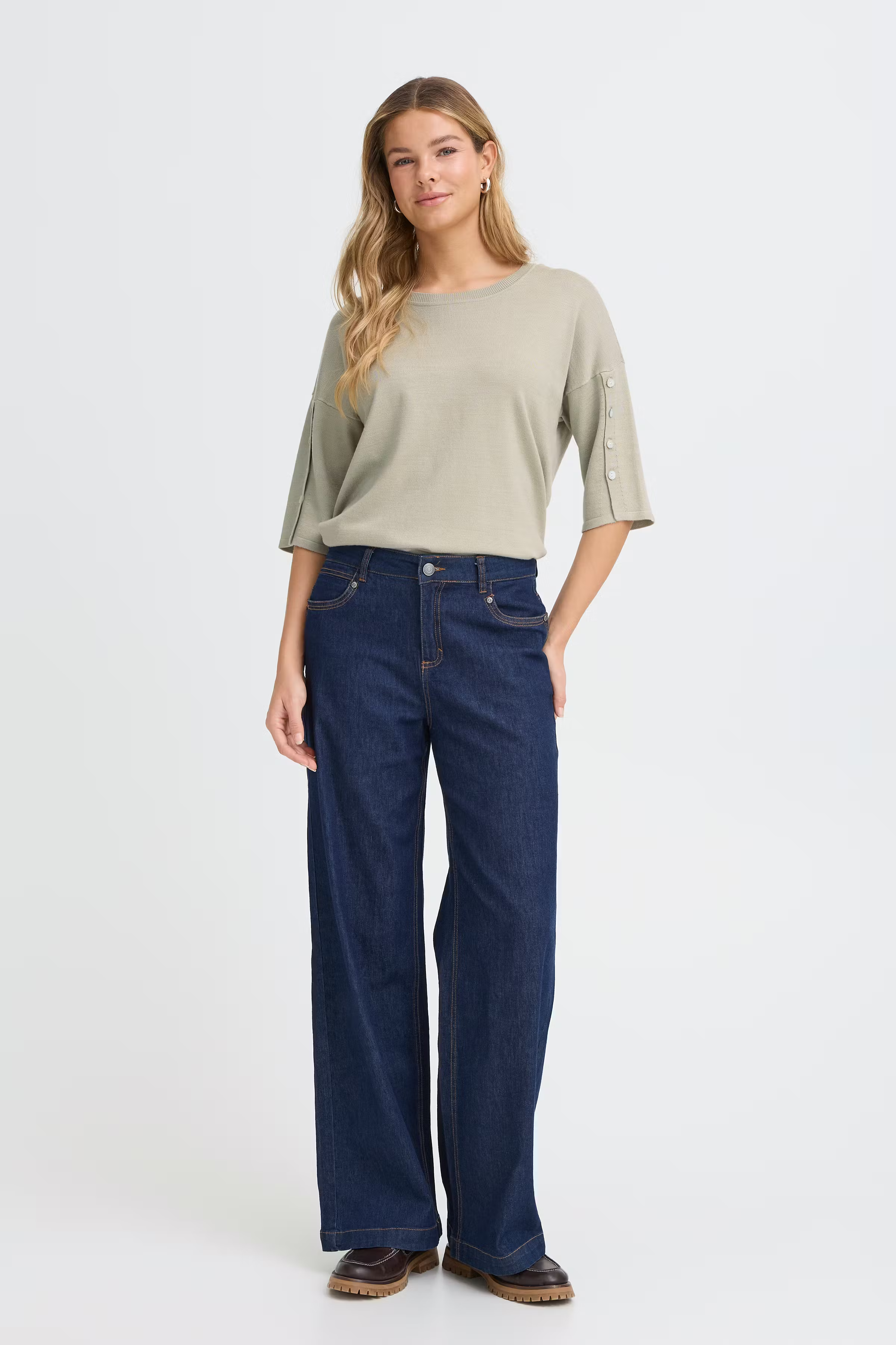 FRBESMOCK Pullover LOOKBOOK FRONT 20617865-160110