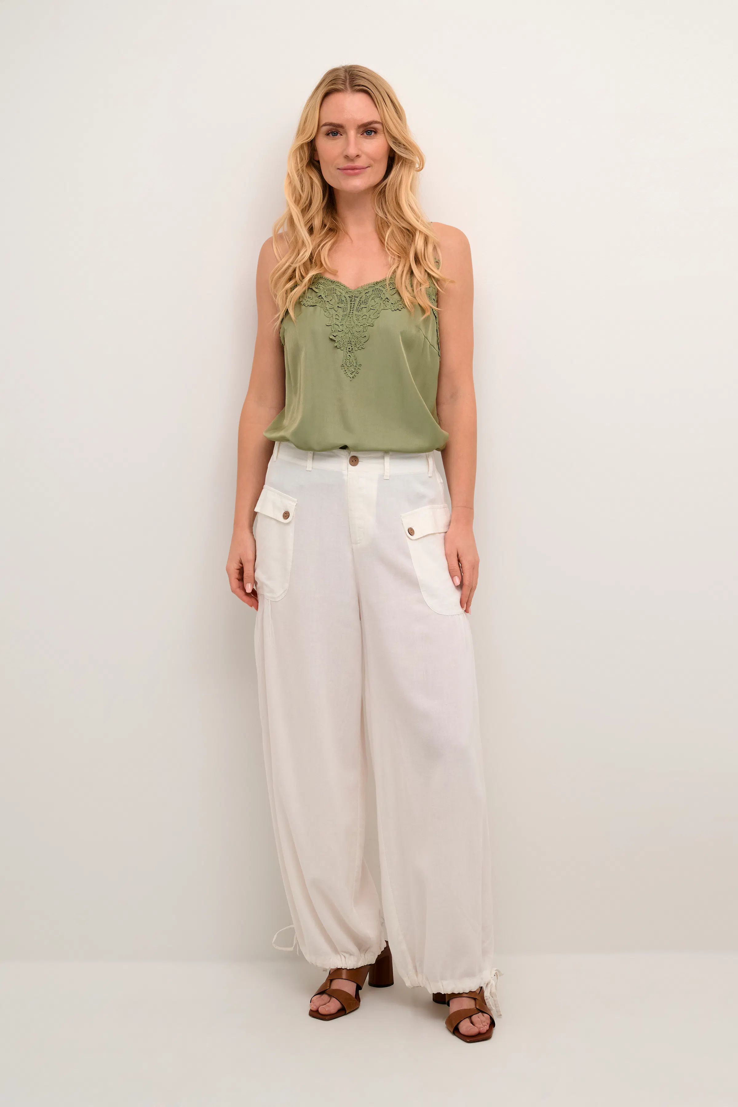 CRVenta Linen Trousers LOOKBOOK FRONT 10612582-110602