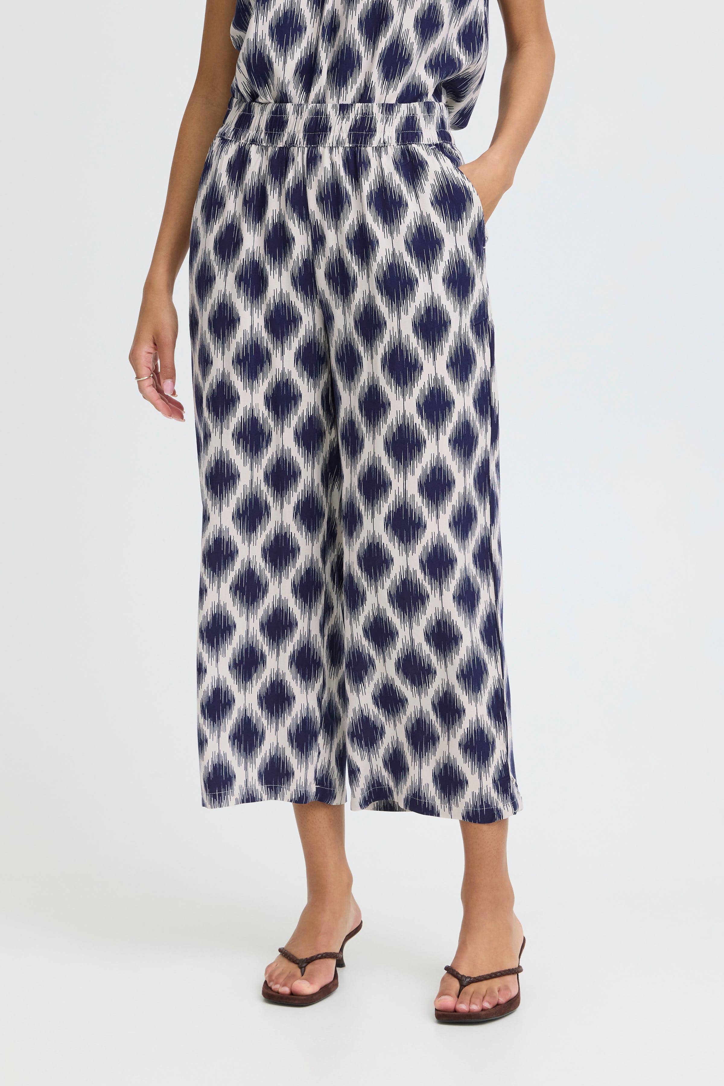 BYMMJOELLA Hose LOOKBOOK FRONT 20811296-900006745