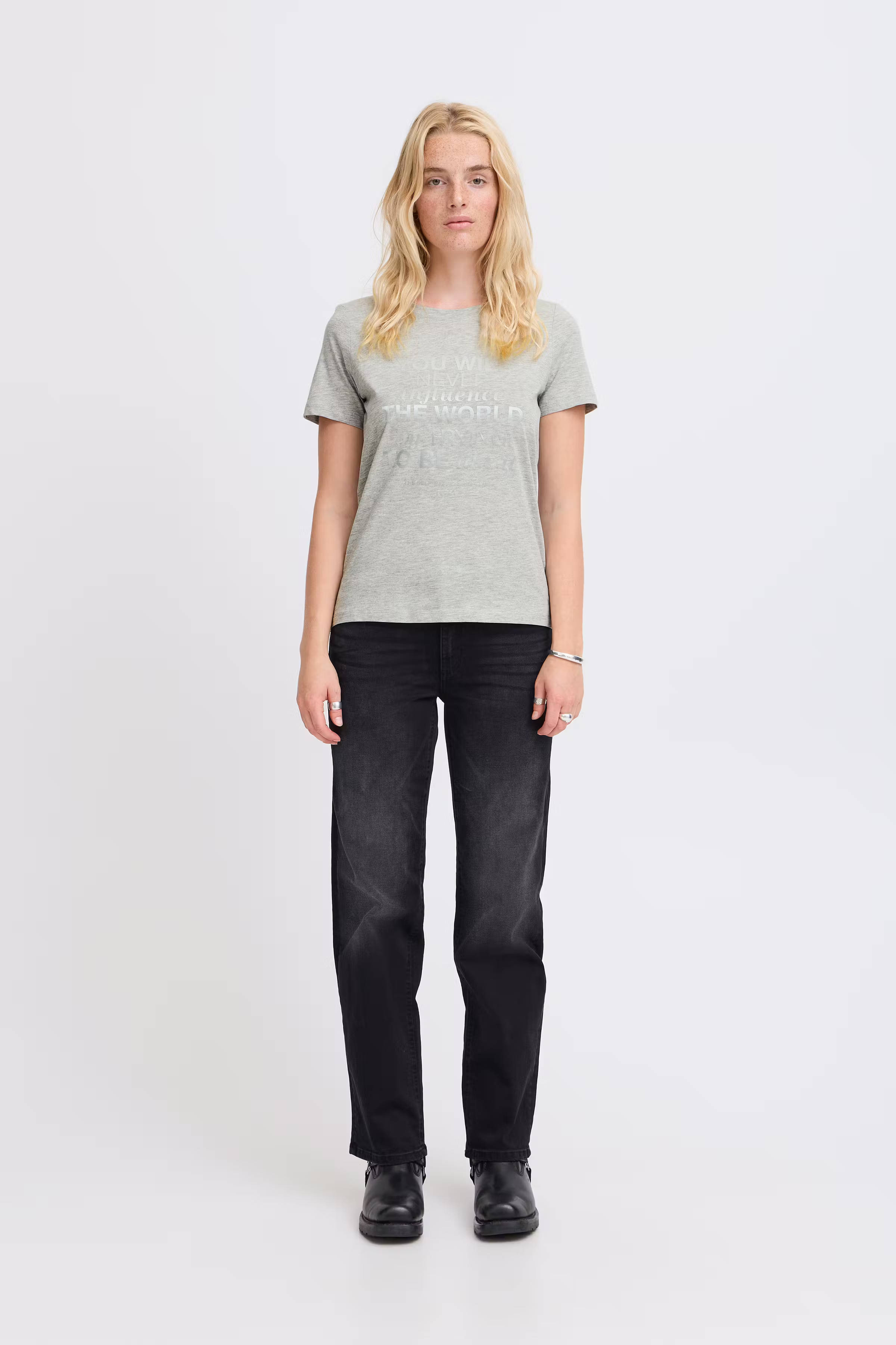 IHKAMILLE T-shirt LOOKBOOK FRONT 20121358-200318