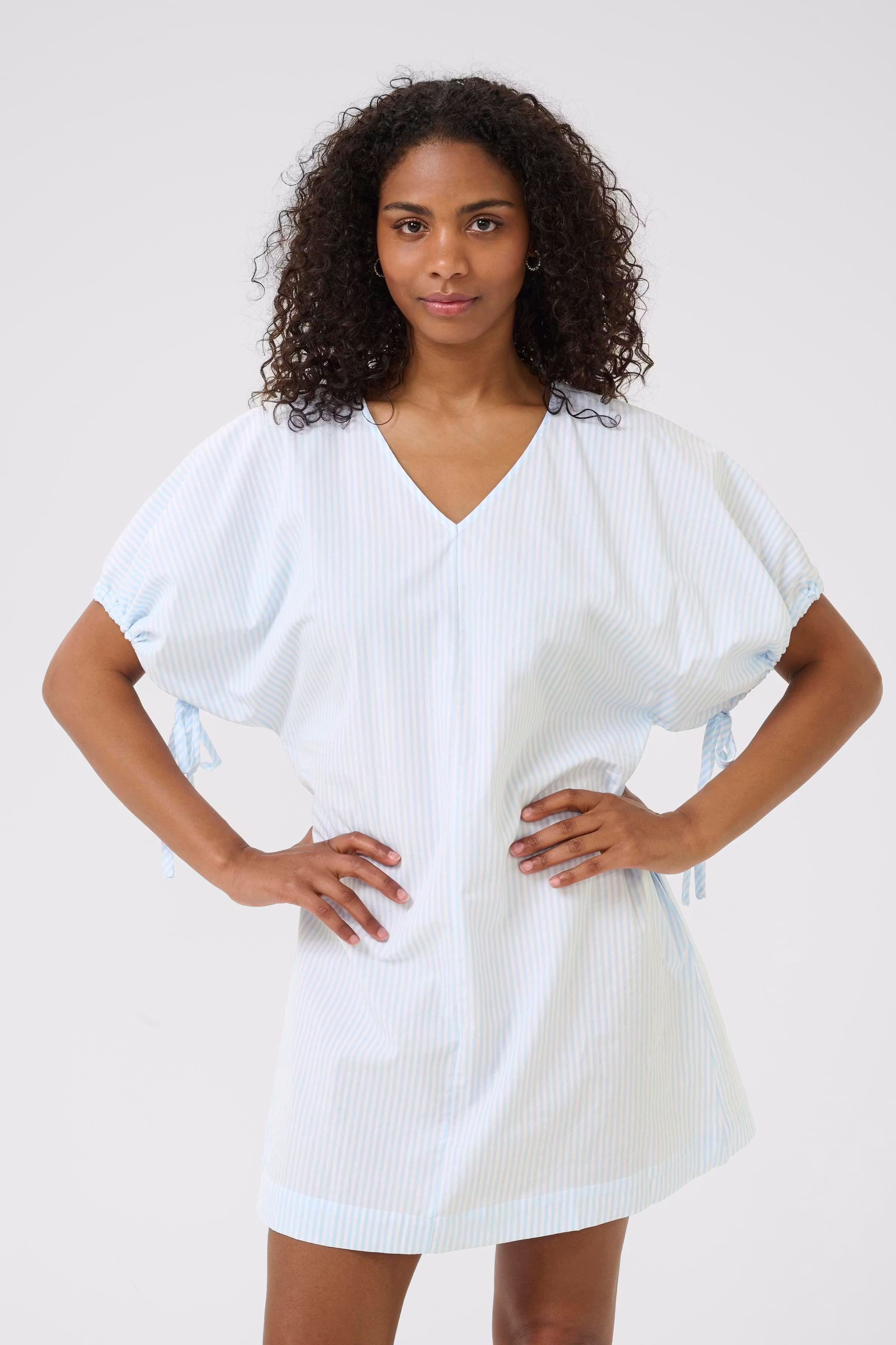 KAbeth Kleid LOOKBOOK FRONT 10509938-107434