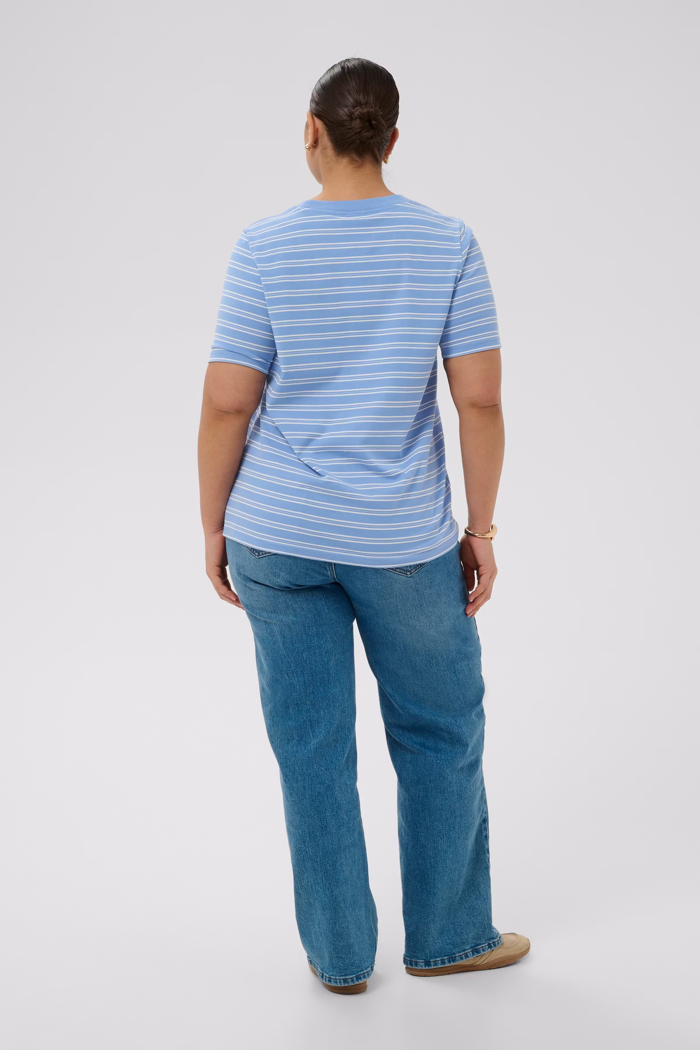 KCjilla T-shirt LOOKBOOK BACK 10584487-1000106