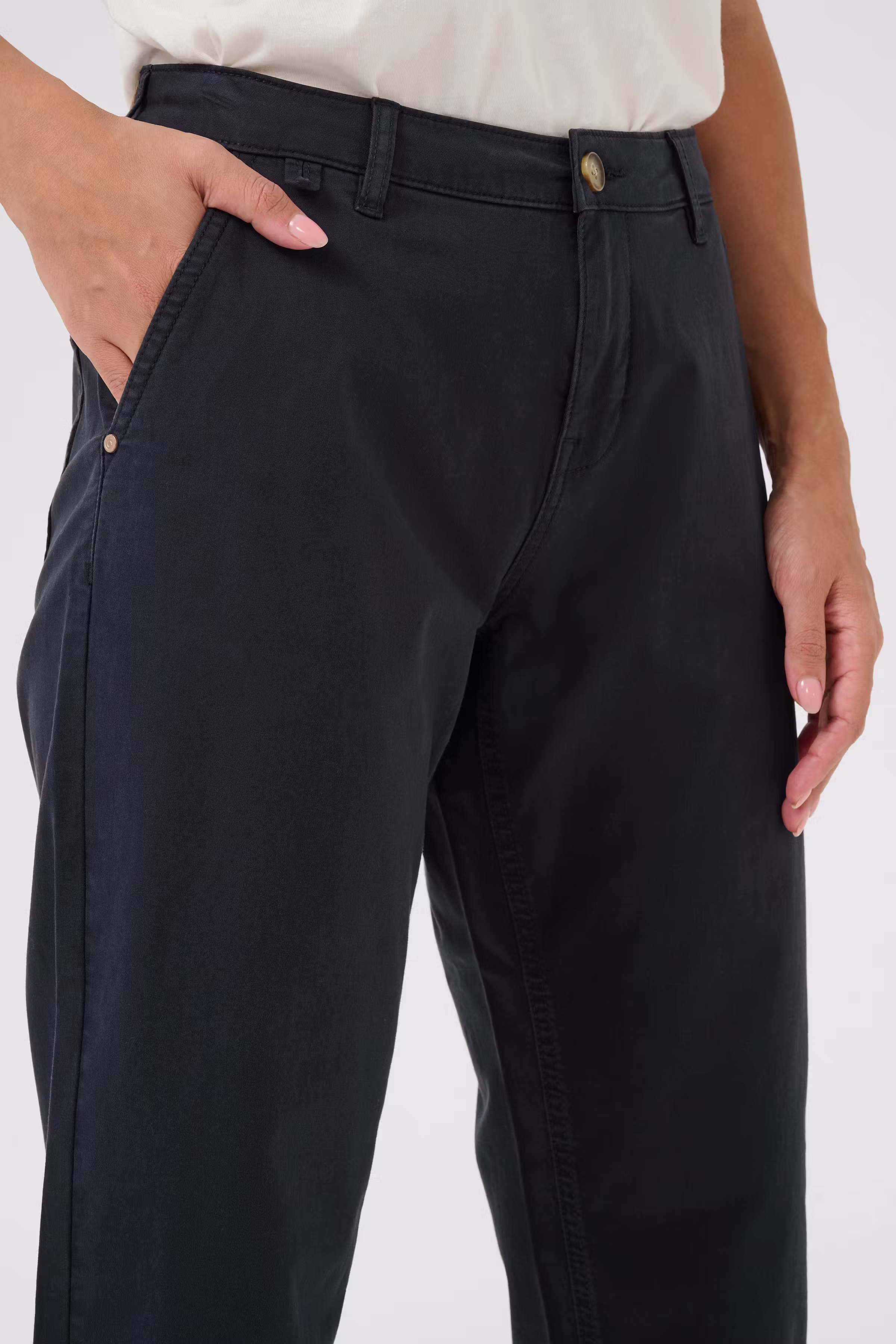 CRBerta Pantalon Capri LOOKBOOK DETAIL 10613651-193923