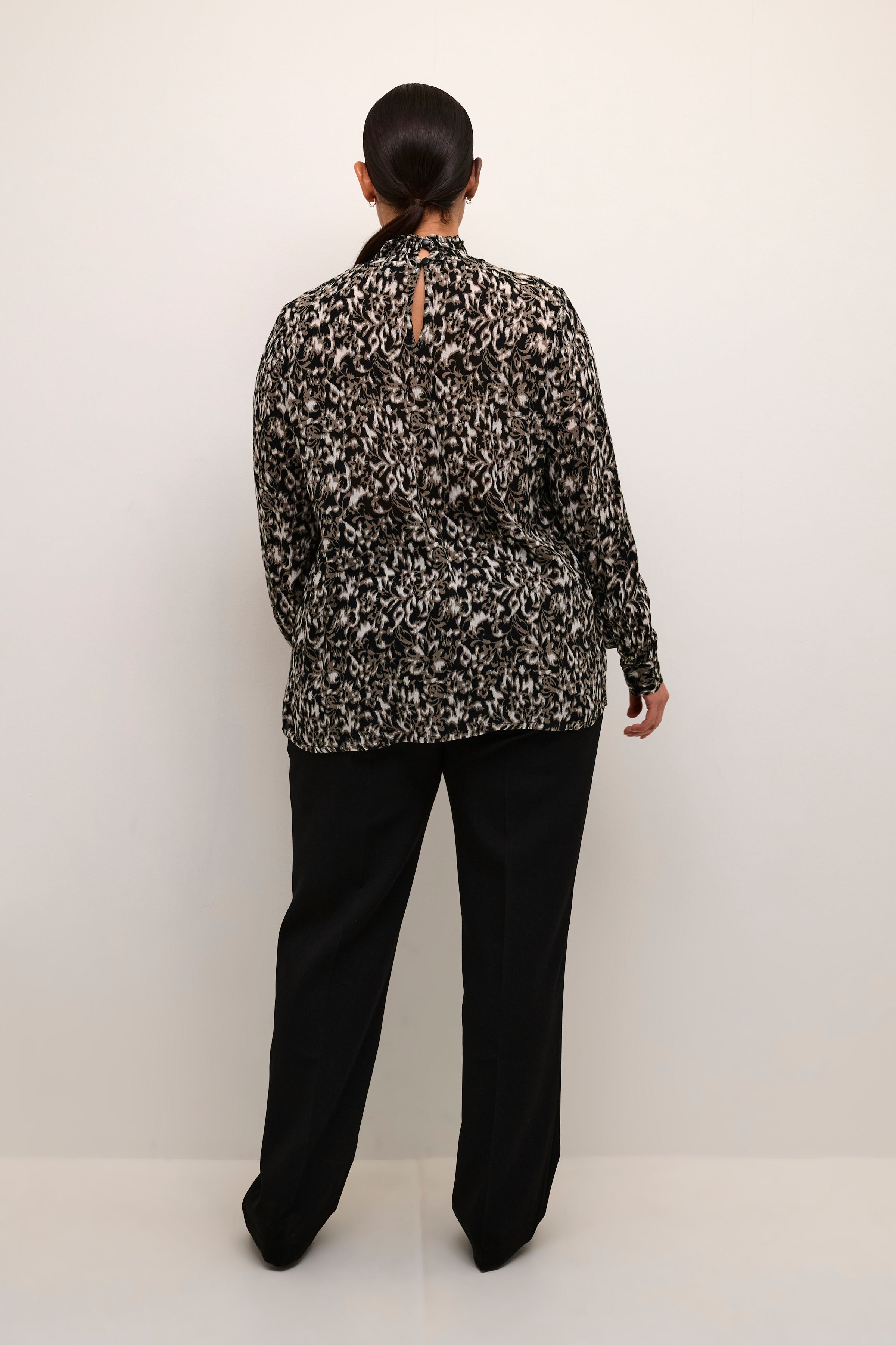 KCami Blus LOOKBOOK BACK 10582028-106991