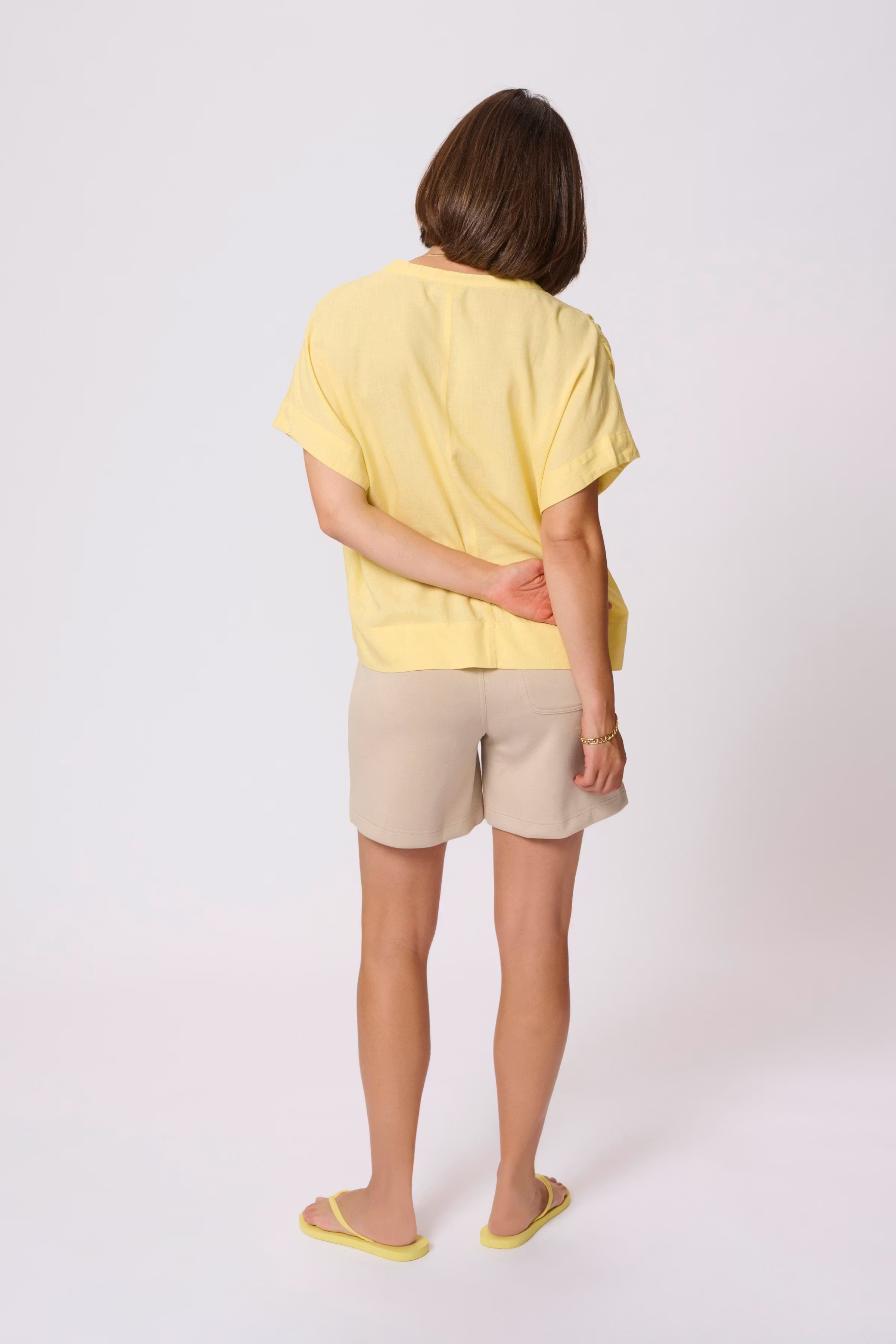 KAmilia Blouse LOOKBOOK BACK 10509670-130922