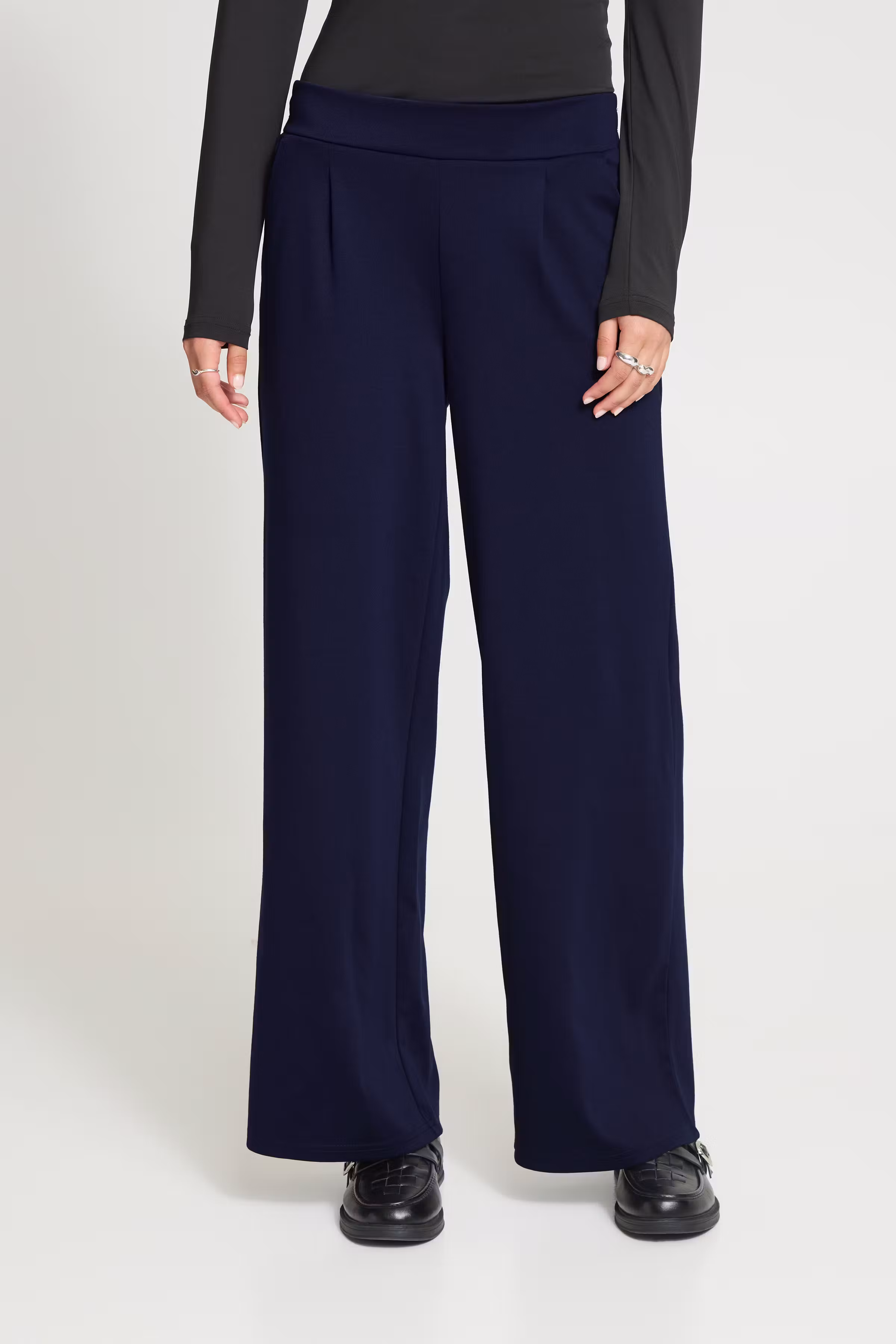 IHKATE Trousers LOOKBOOK FRONT 20118337-193831