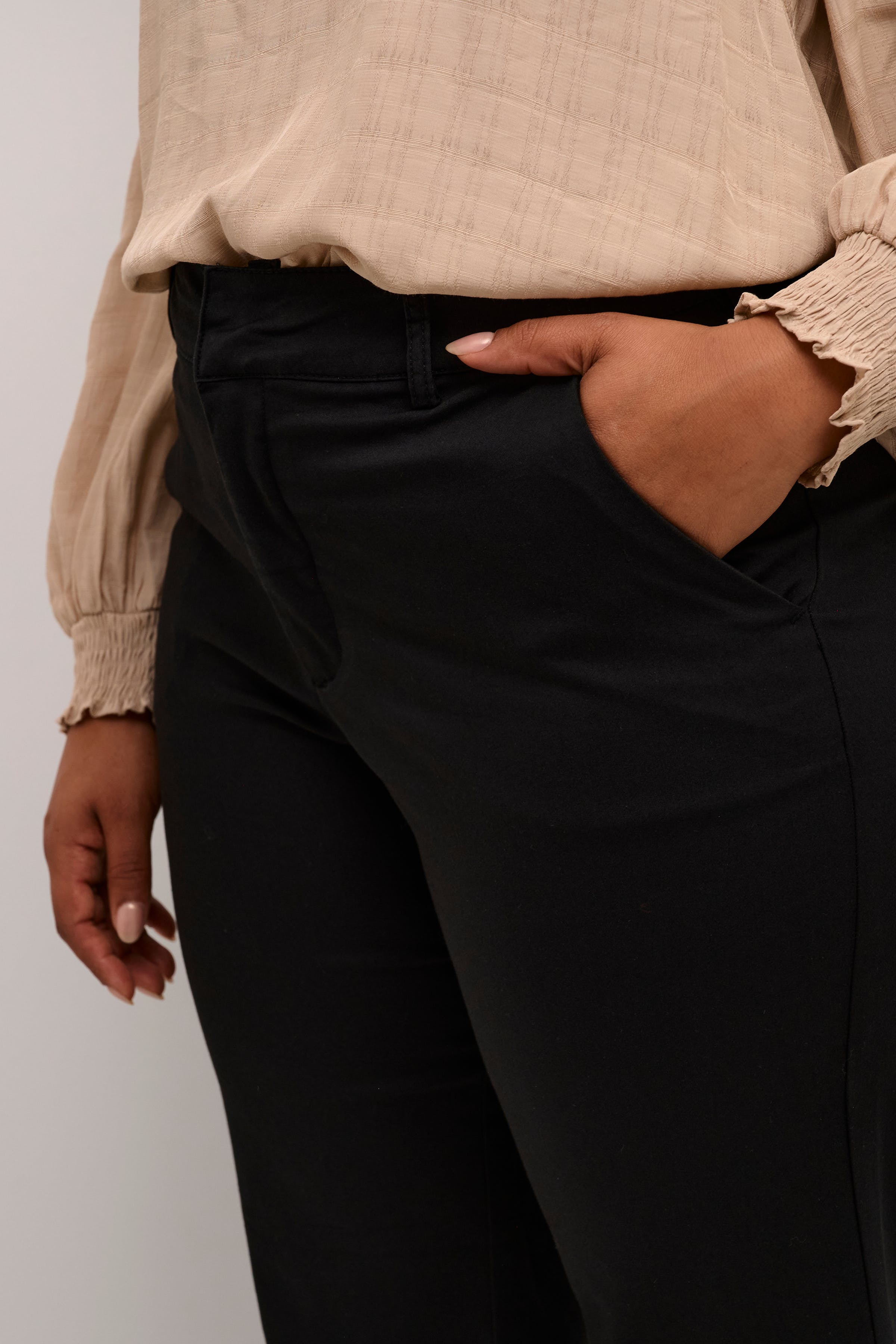 KCleana Flared Trousers LOOKBOOK DETAIL 10582015-100121