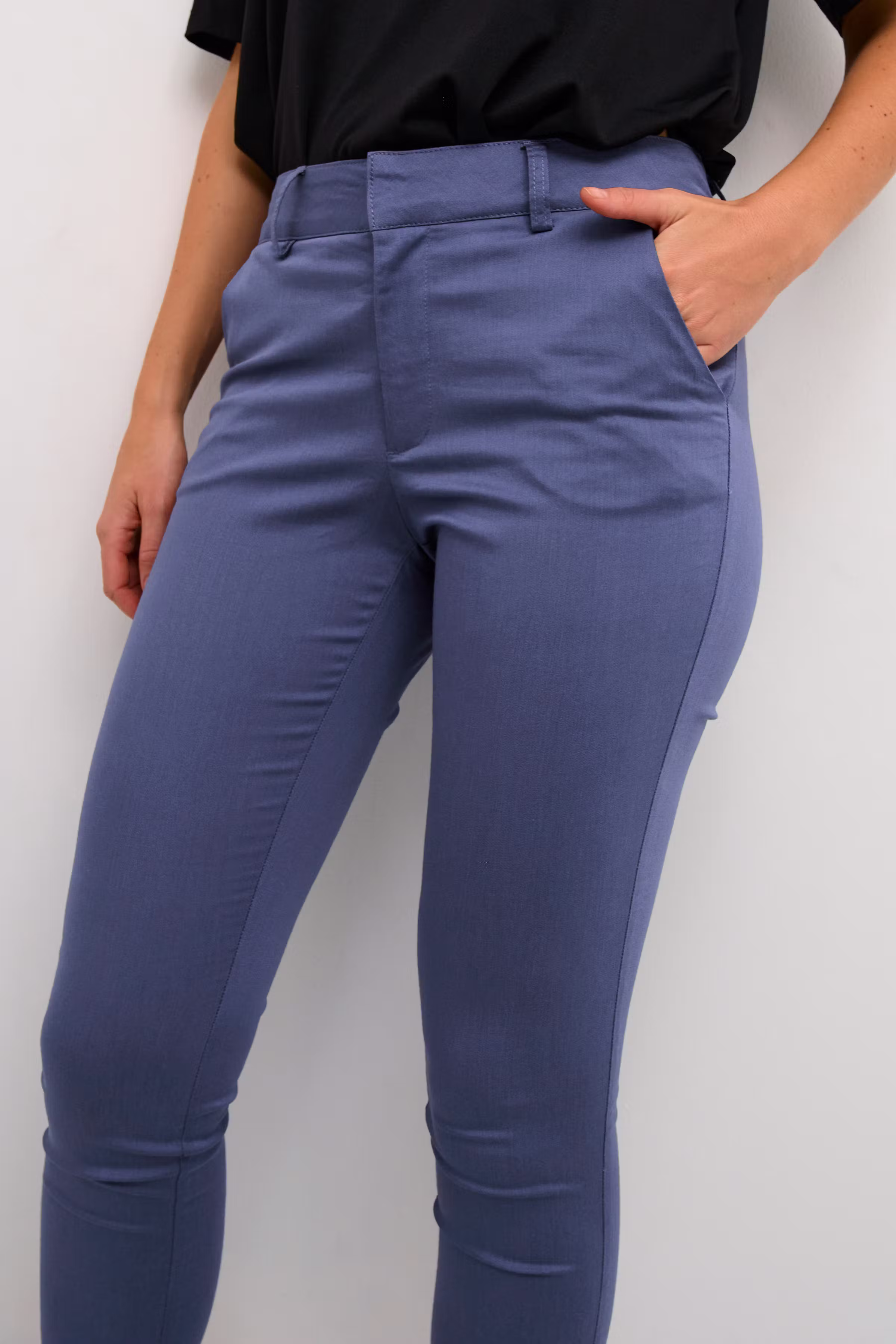 KAlea Bukser LOOKBOOK DETAIL 10505191-193928