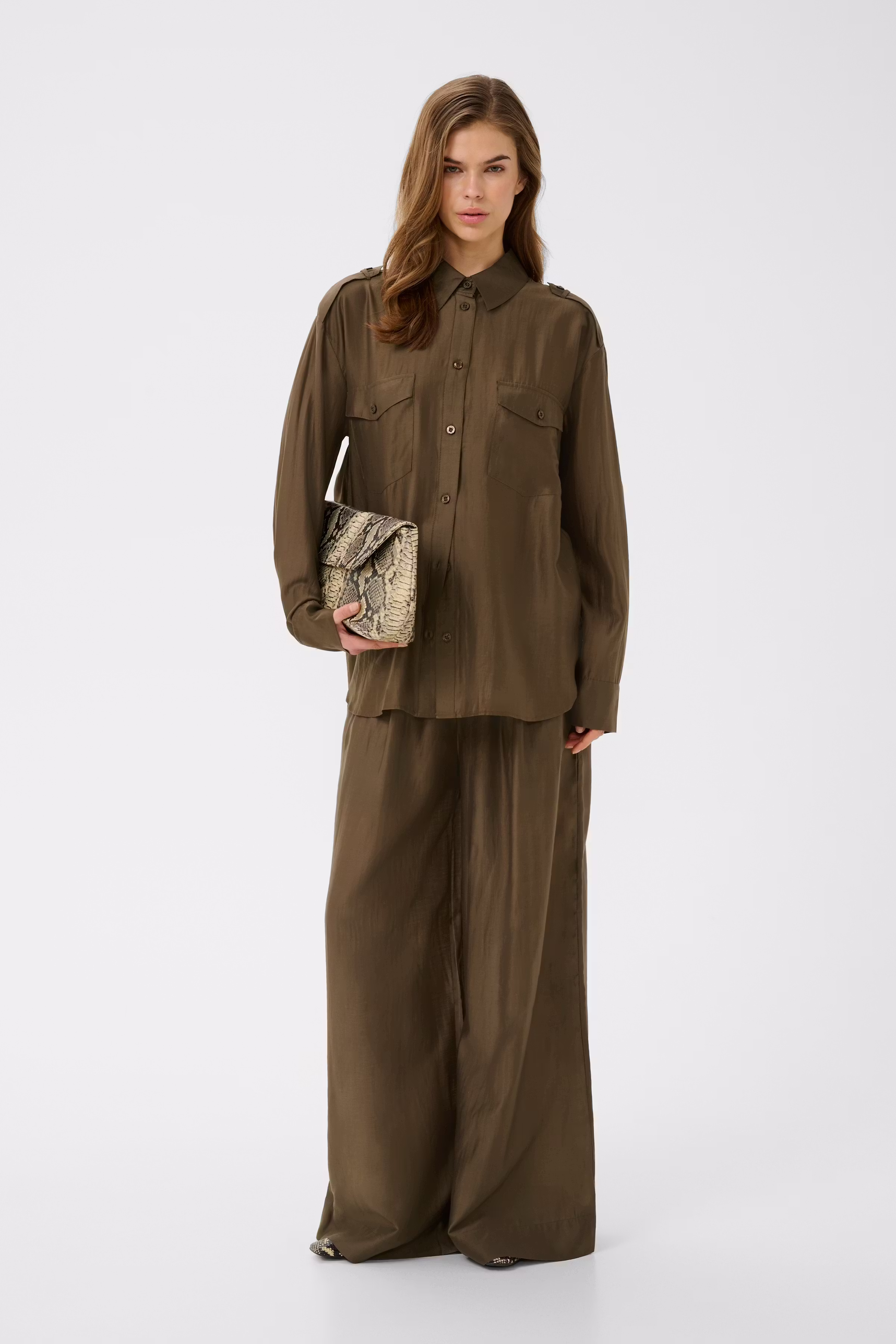 GZsiora Shirt LOOKBOOK FRONT 10911145-190916