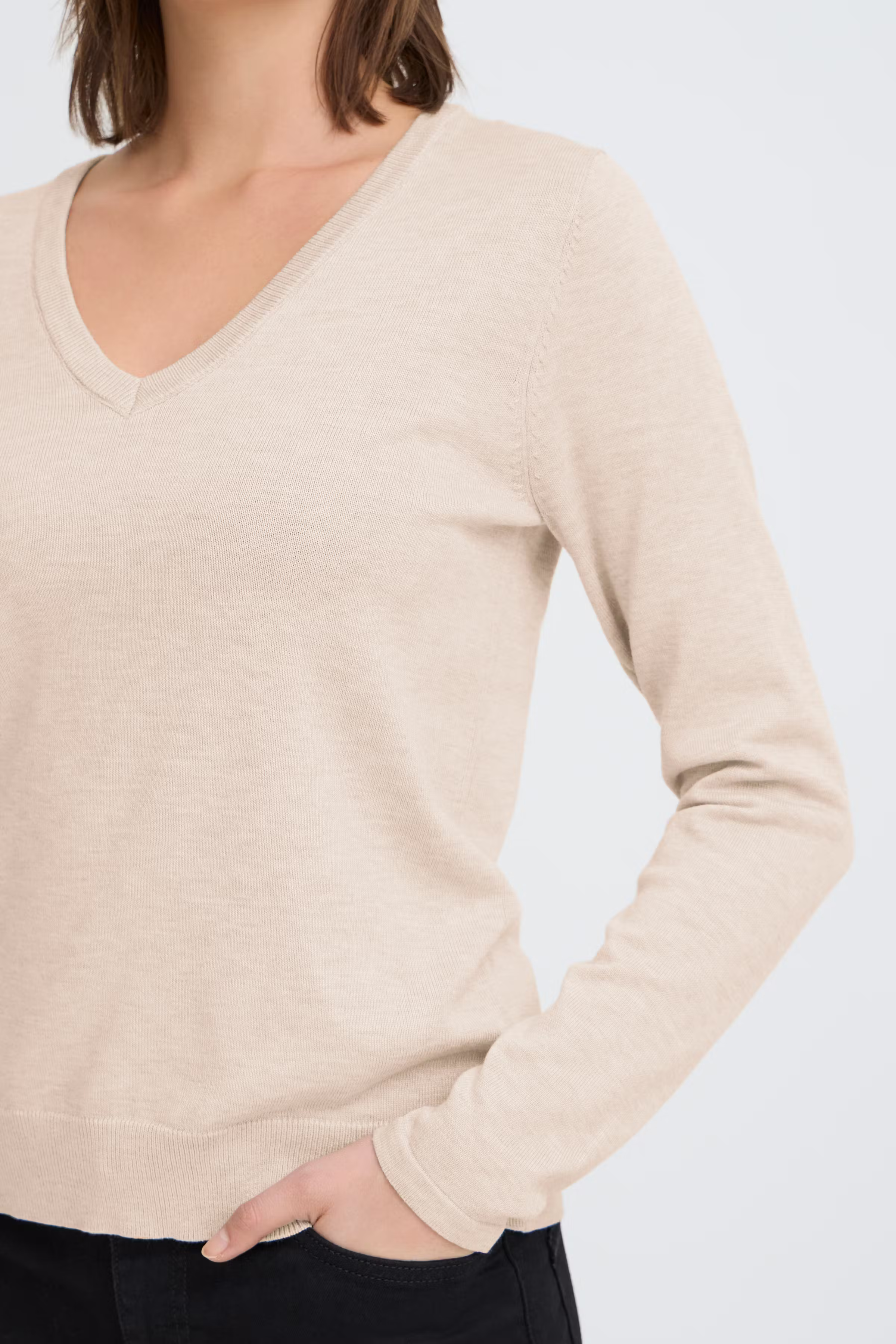 IHLULS V-Neck Pullover LOOKBOOK DETAIL 20125815-1304011