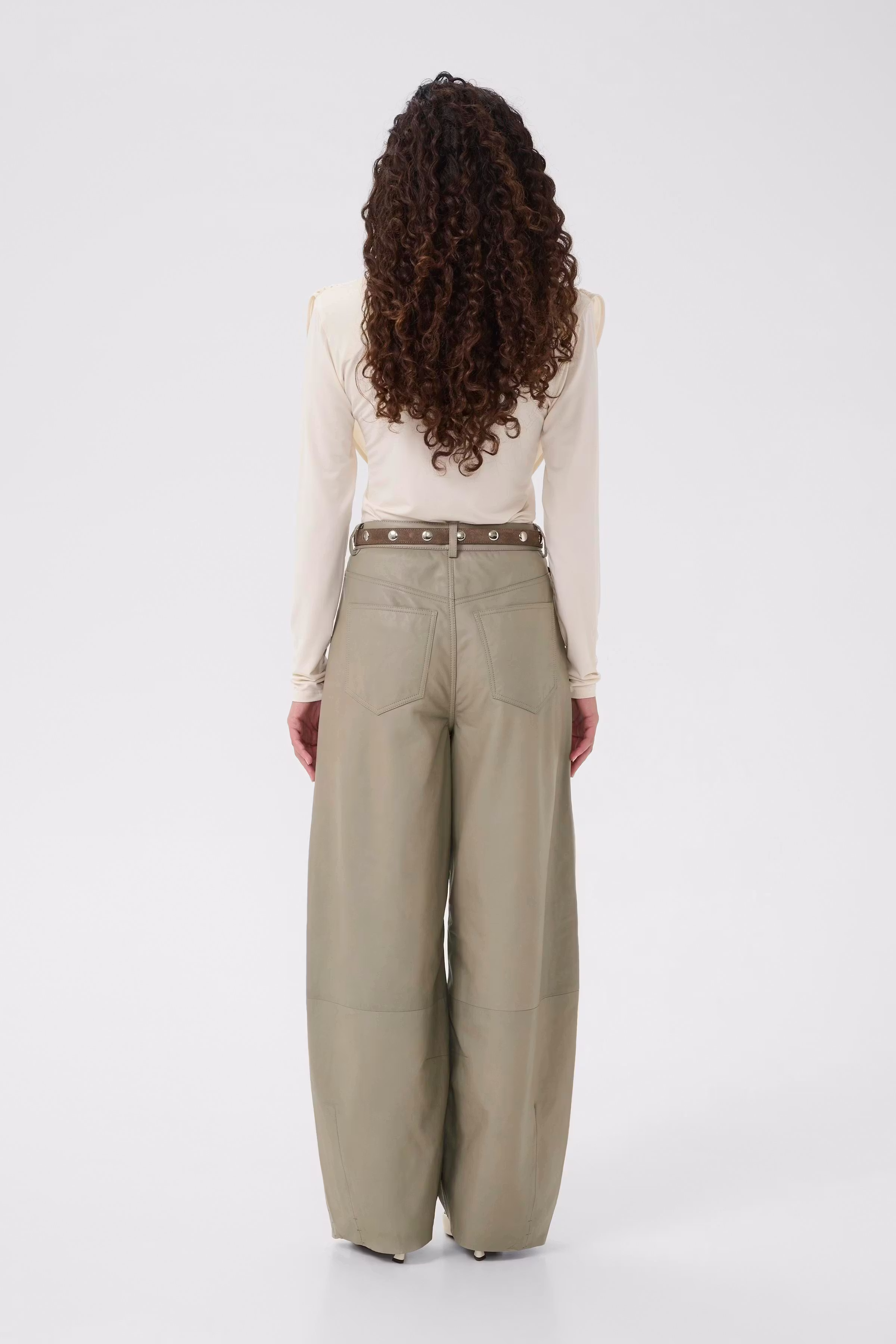 GZleva Trousers LOOKBOOK BACK 10910861-107731