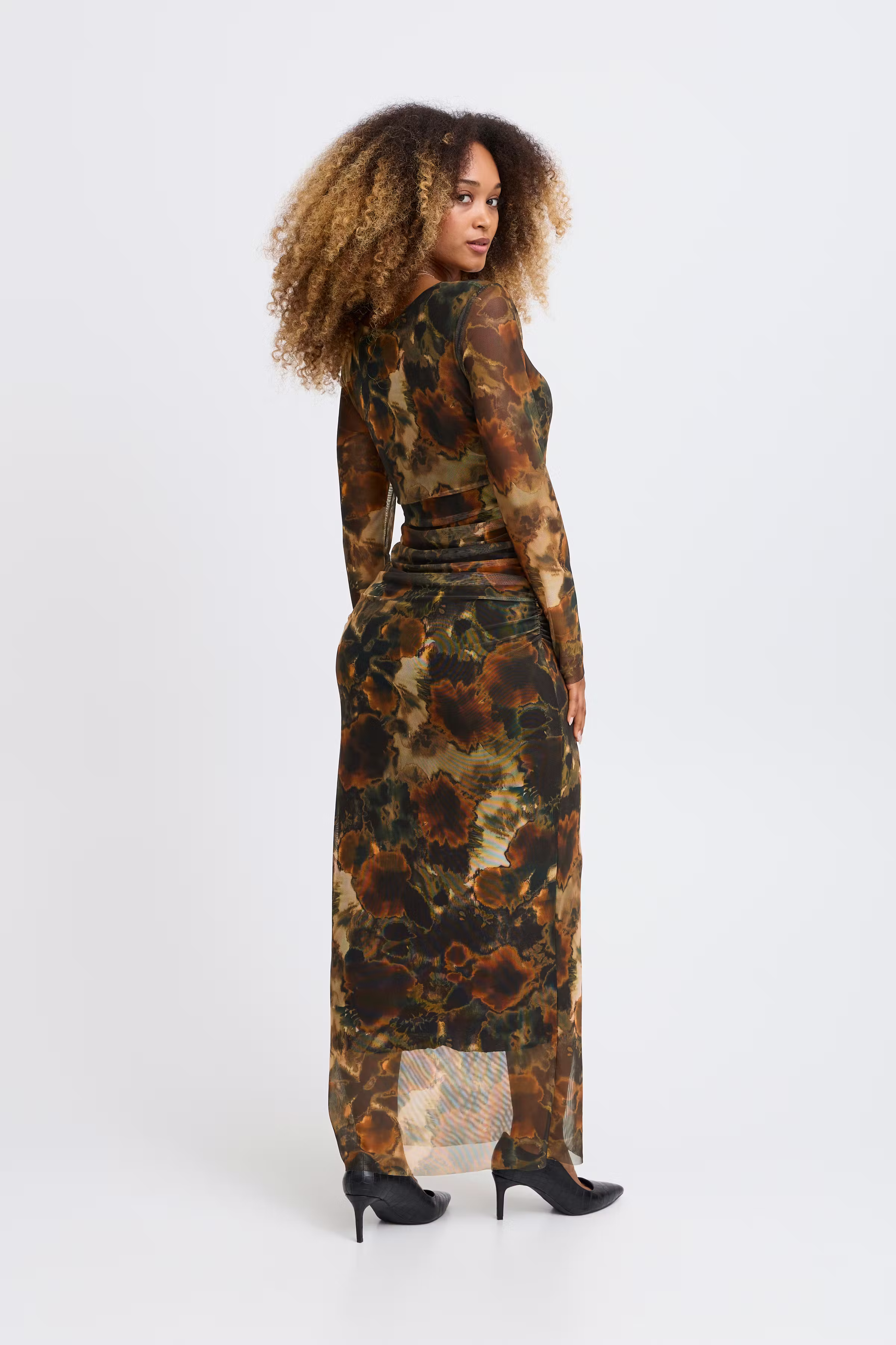 SBINNA Kjole LOOKBOOK BACK 22100769-160945