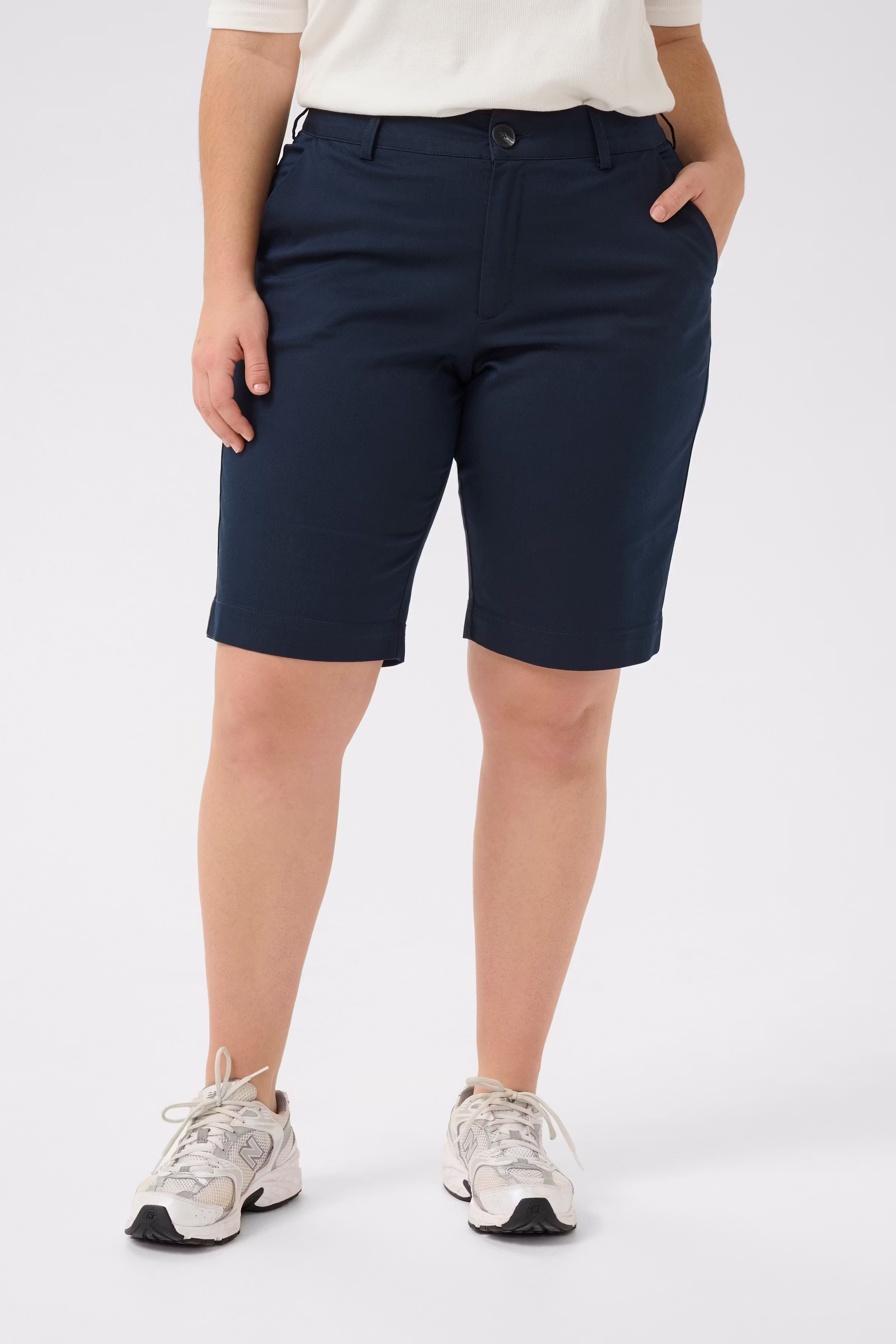 KCleana Shorts LOOKBOOK FRONT 10583285-194020