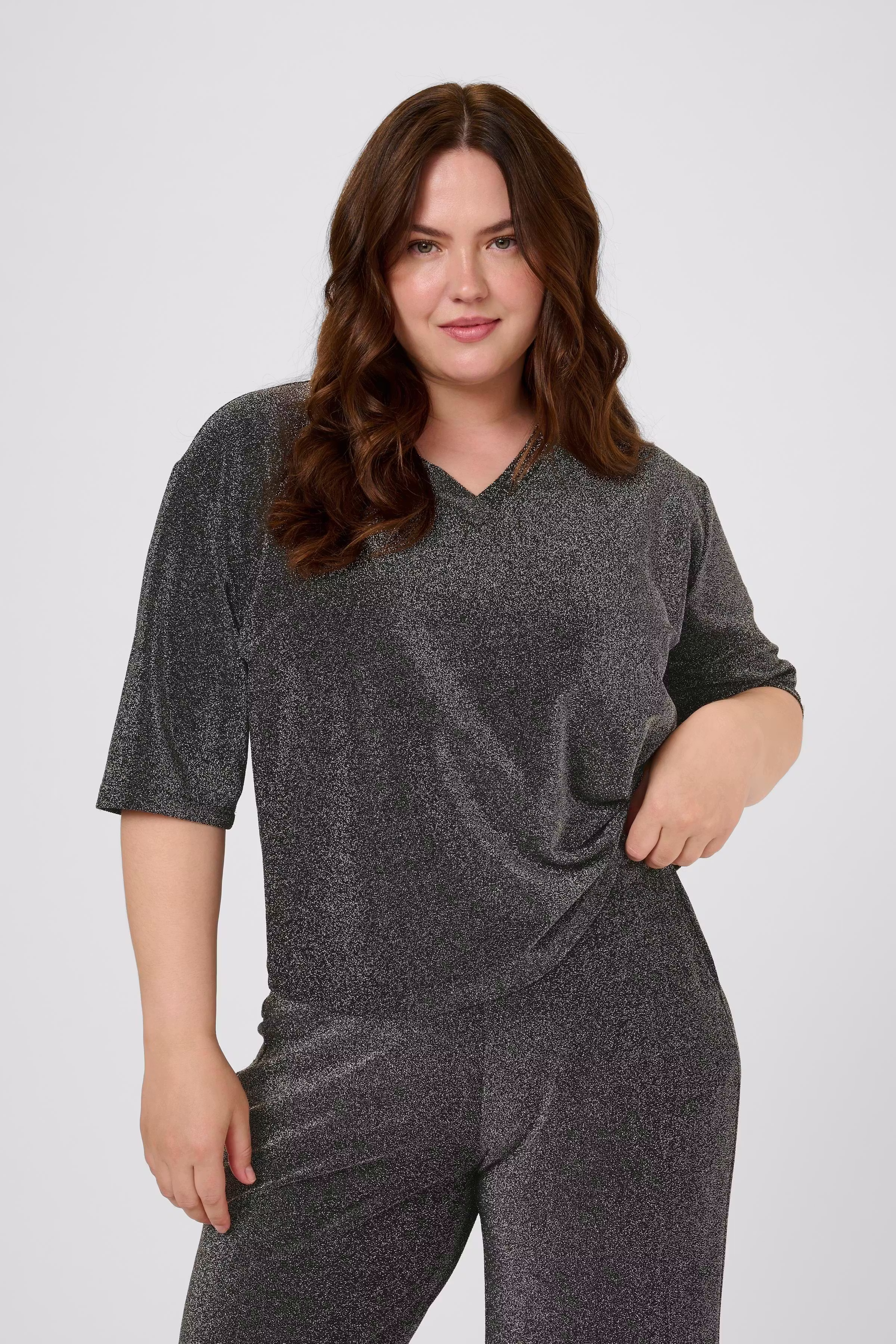 KCriana T-shirt LOOKBOOK FRONT 10583788-108581