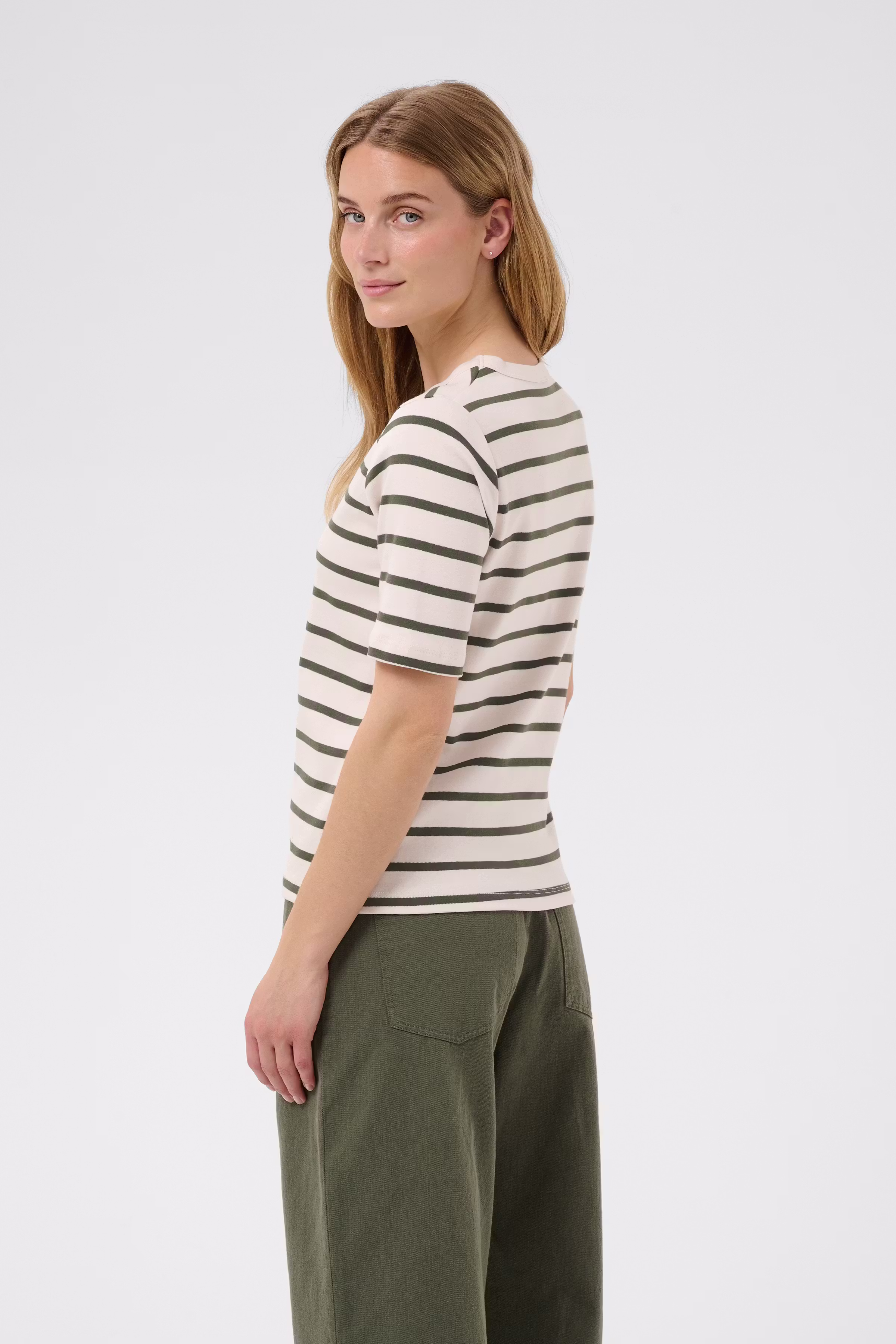 RatanaPW T-shirt LOOKBOOK BACK 30309870-305440