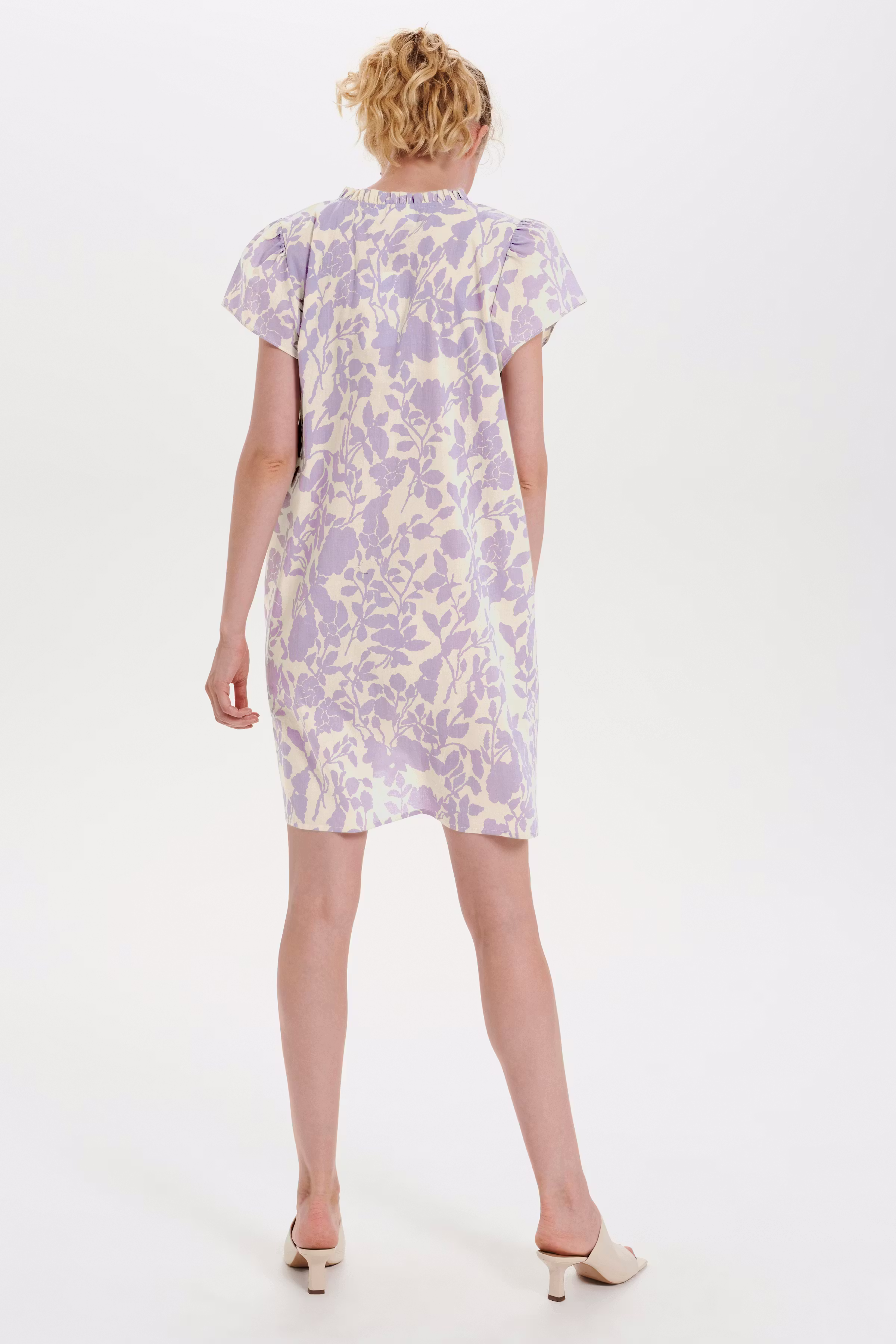 IngaSZ Dress

 LOOKBOOK BACK 30511848-600340