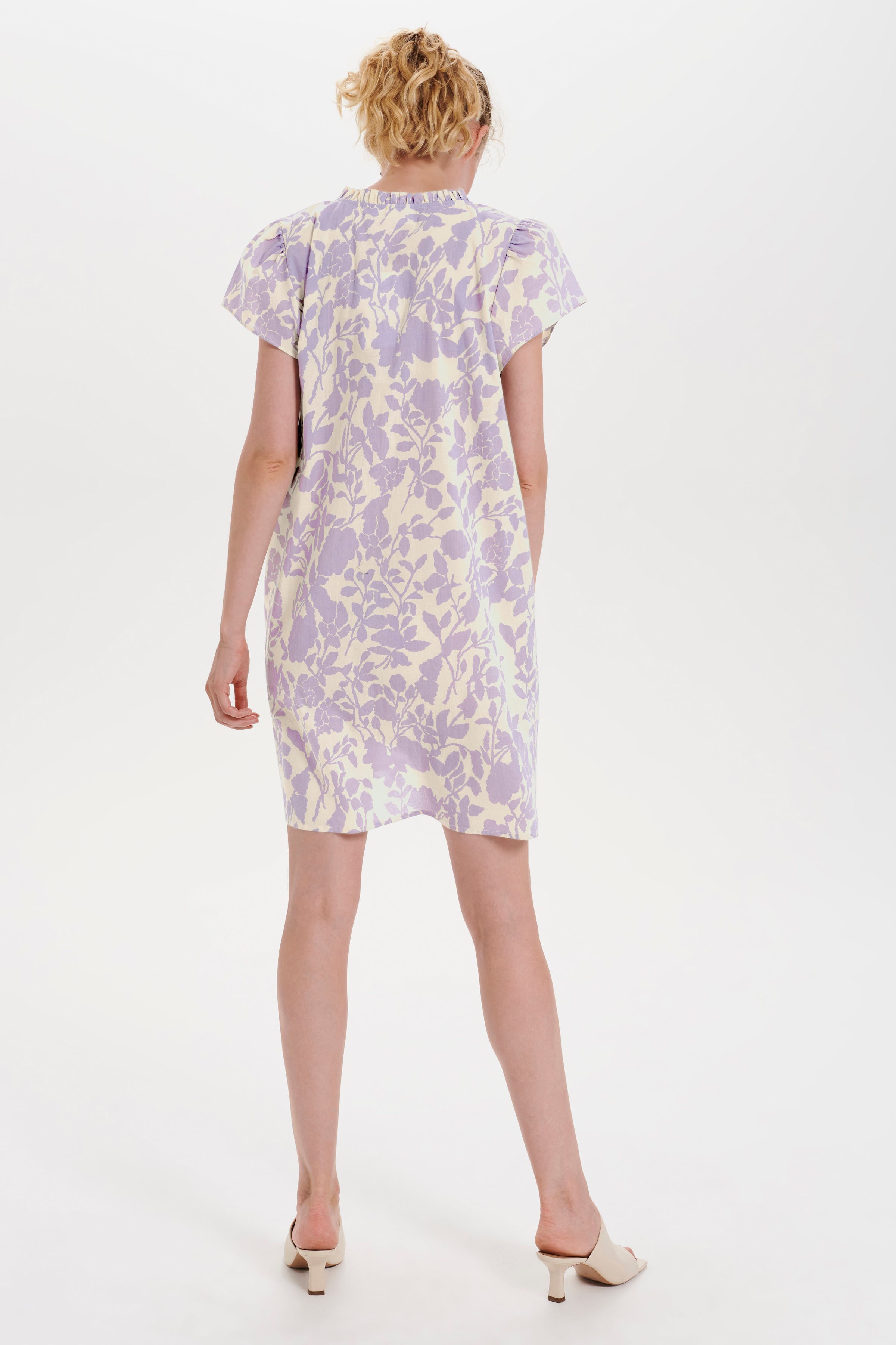 IngaSZ Dress

 LOOKBOOK BACK 30511848-600340