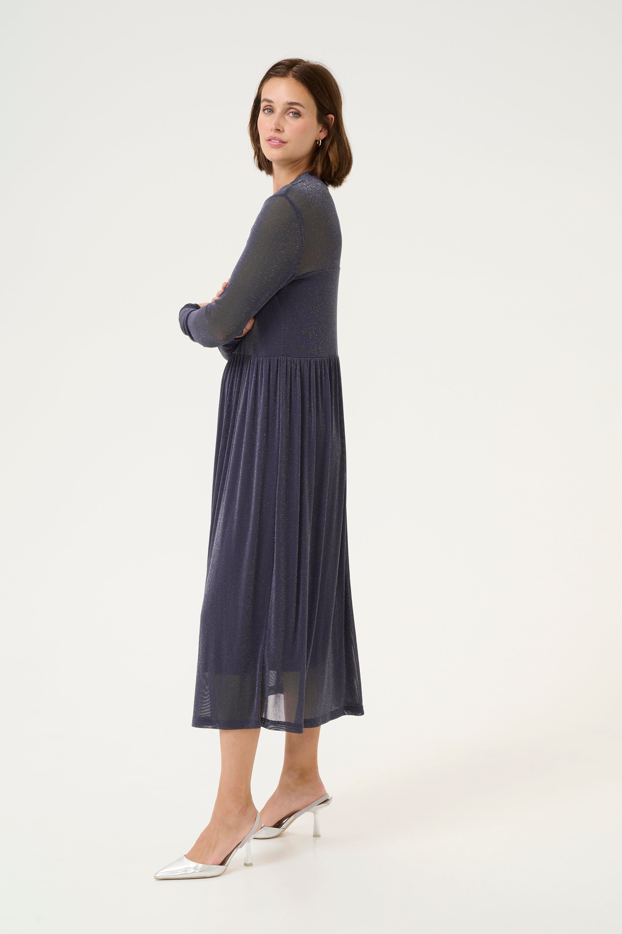 KAolga Glitzerkleid LOOKBOOK FRONT 10508322-106557