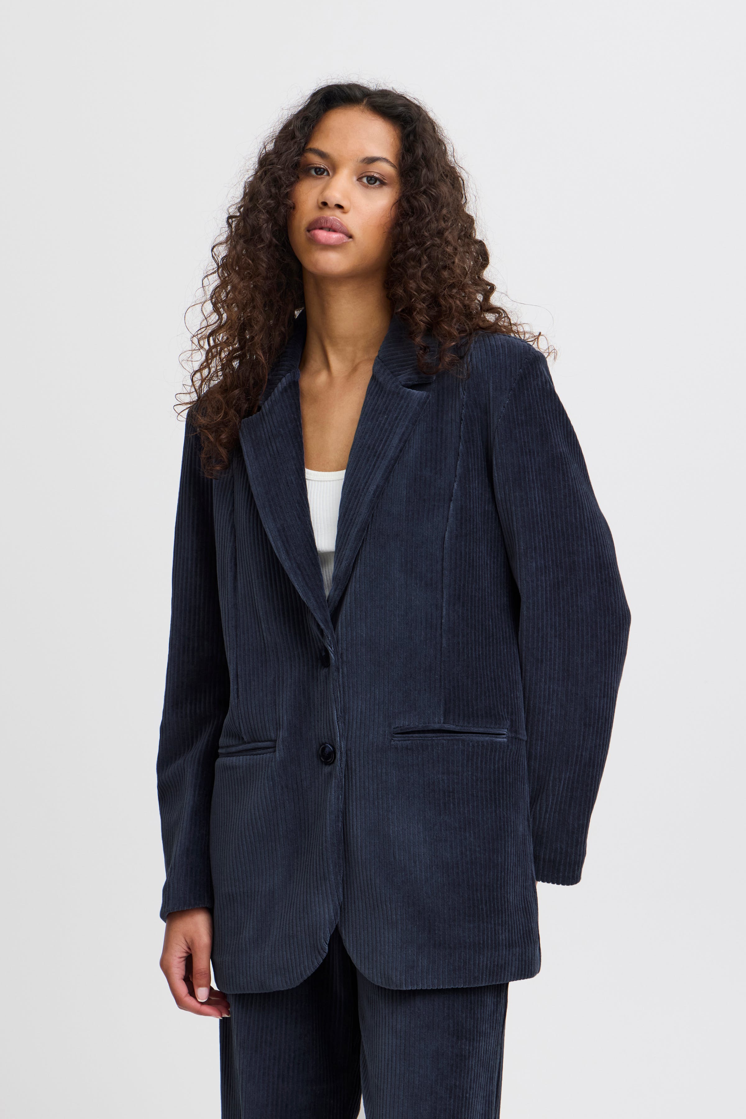 IHTAMARY Blazer LOOKBOOK FRONT 20121619-194010