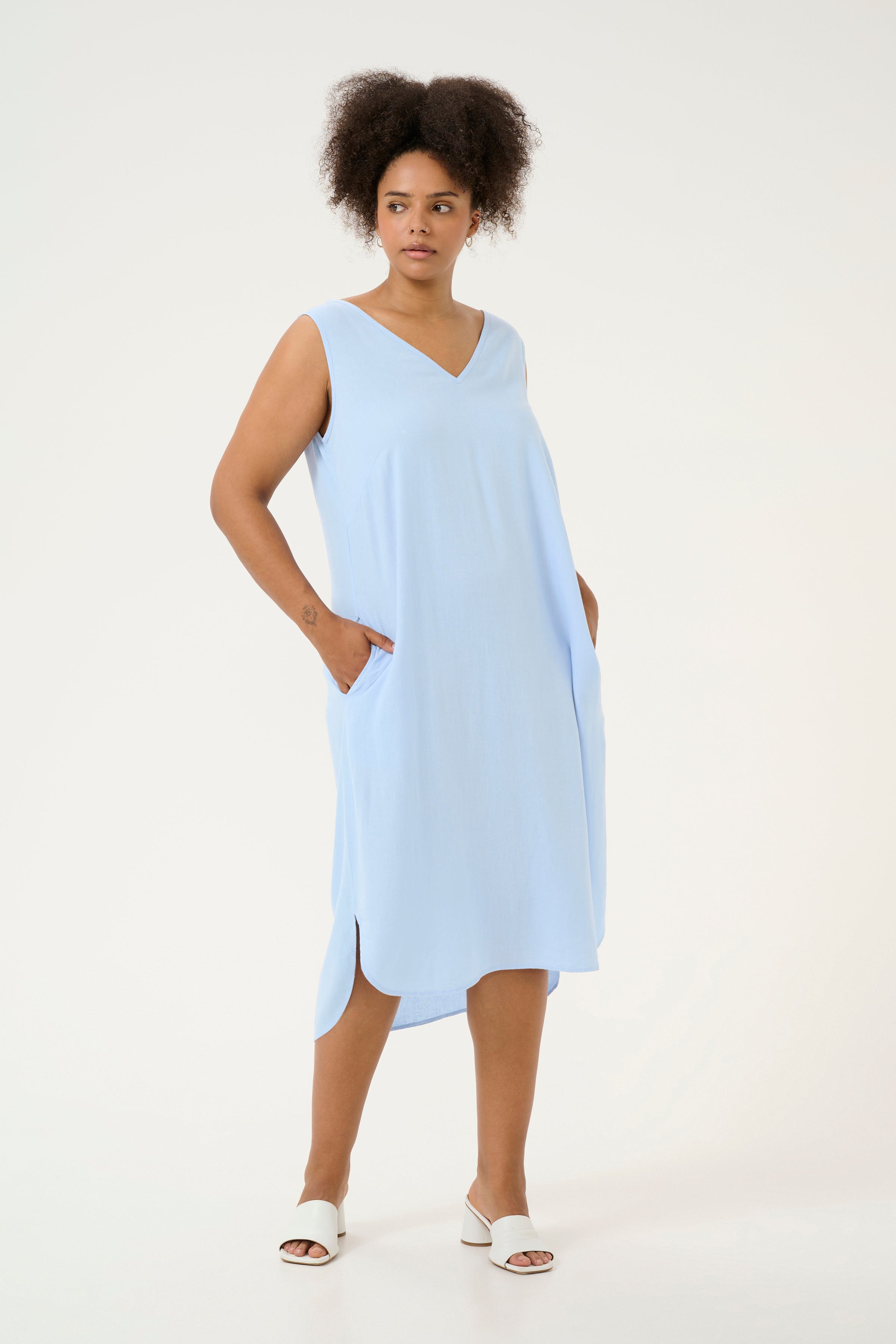 KCmille Linen Dress LOOKBOOK FRONT 10582214-164016