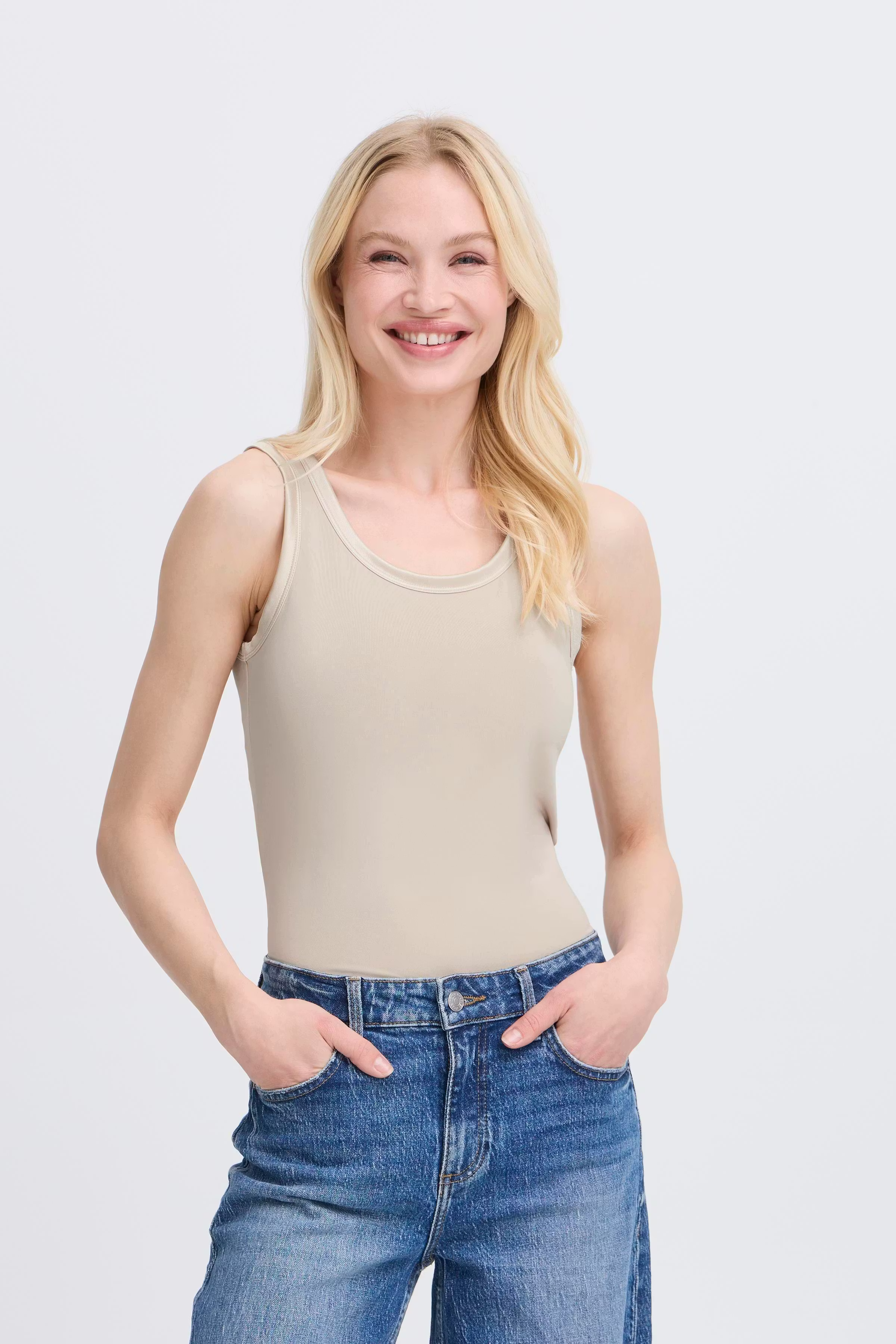 BYLANE Top LOOKBOOK FRONT 802894-80122