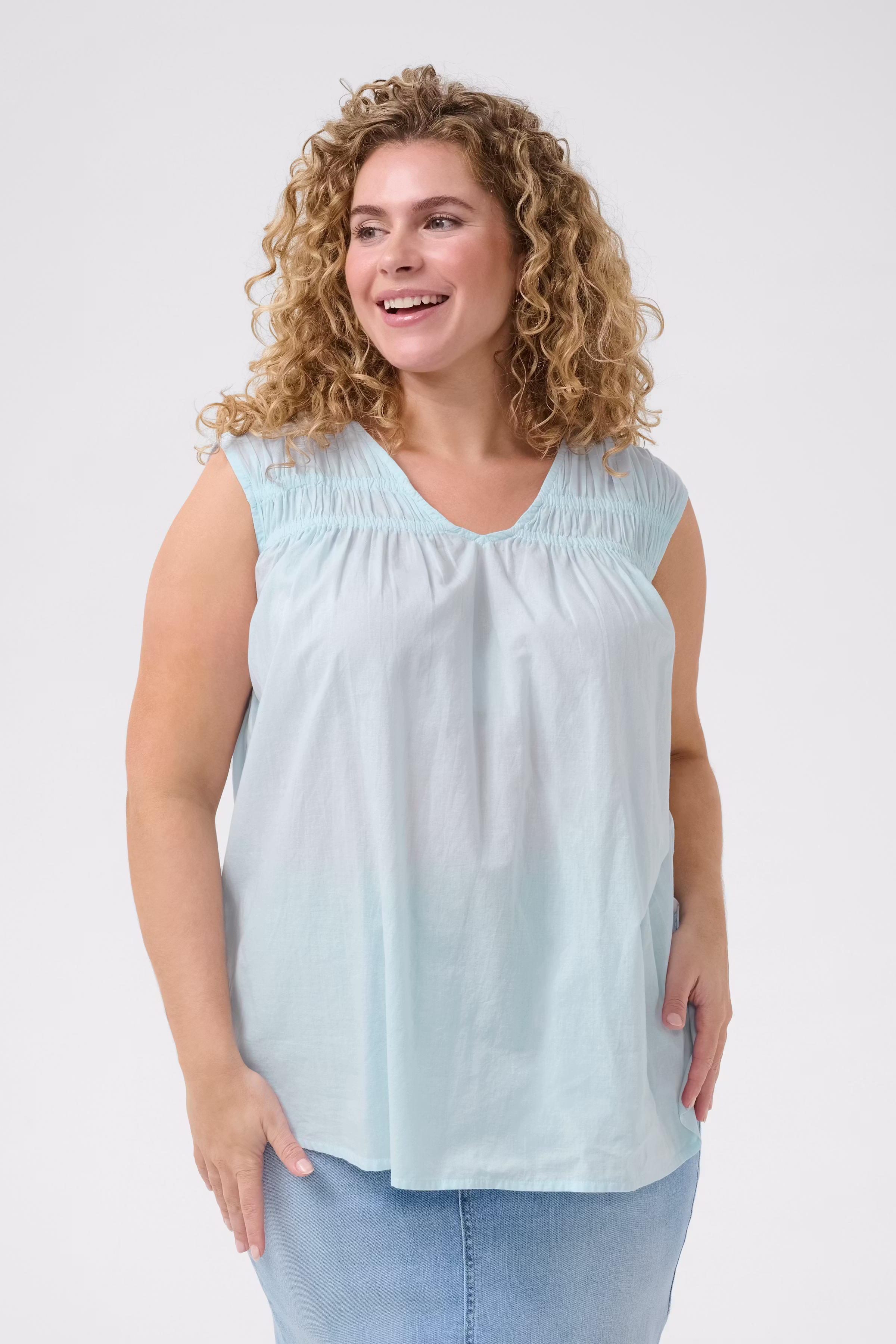 KCthia Blouse LOOKBOOK FRONT 10583213-144005