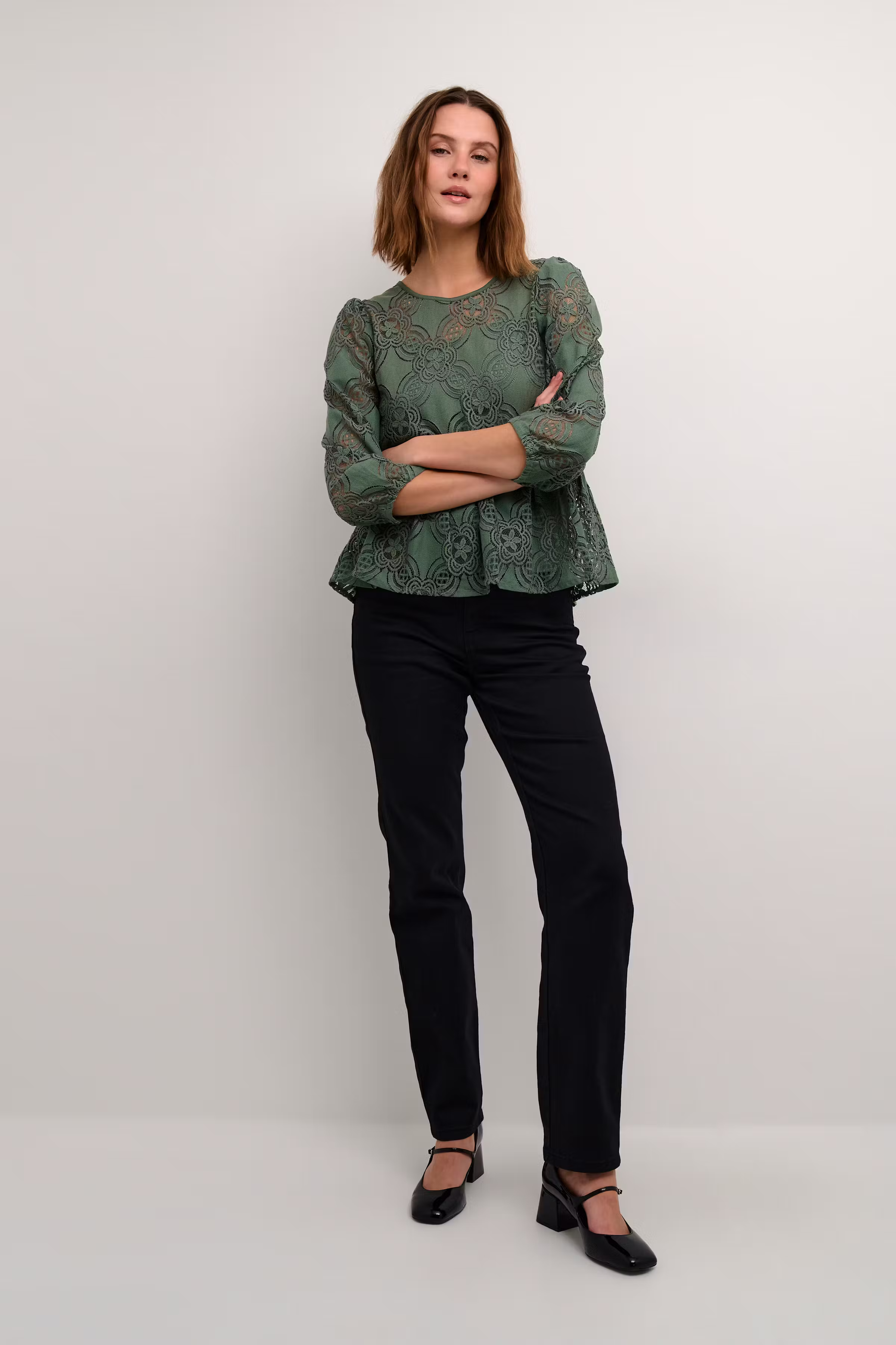 KApaula Blouse LOOKBOOK FRONT 10508717-176009