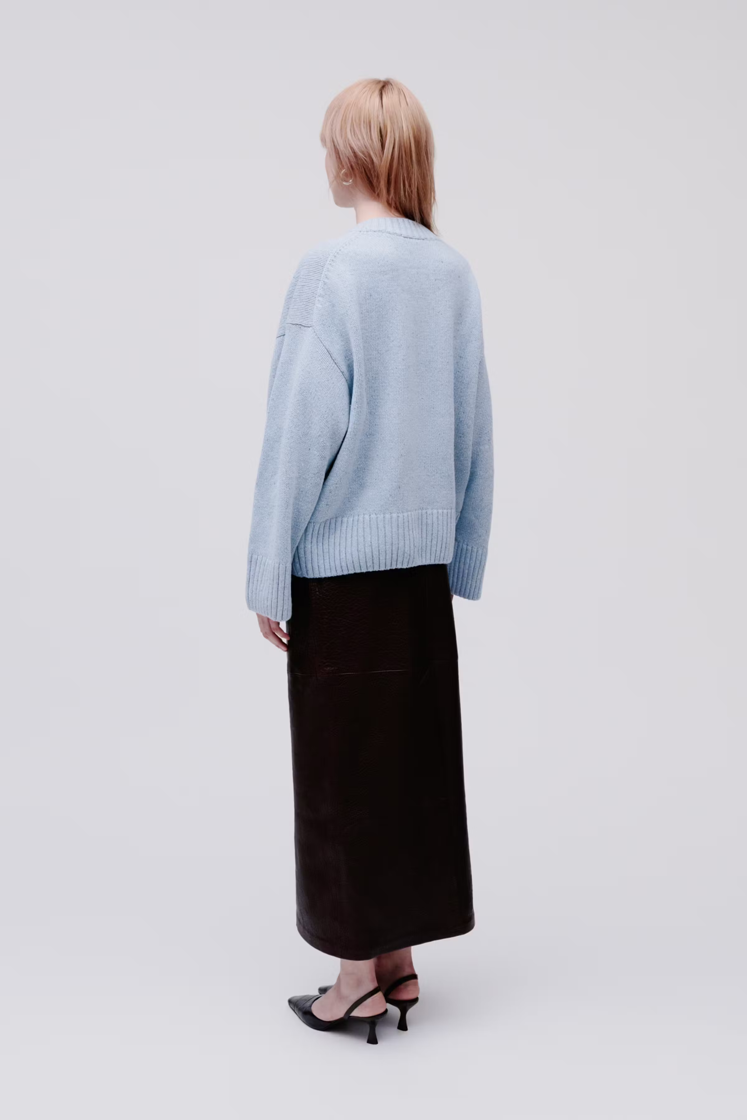 IOKORALIE Pullover LOOKBOOK BACK 30600507-BL902