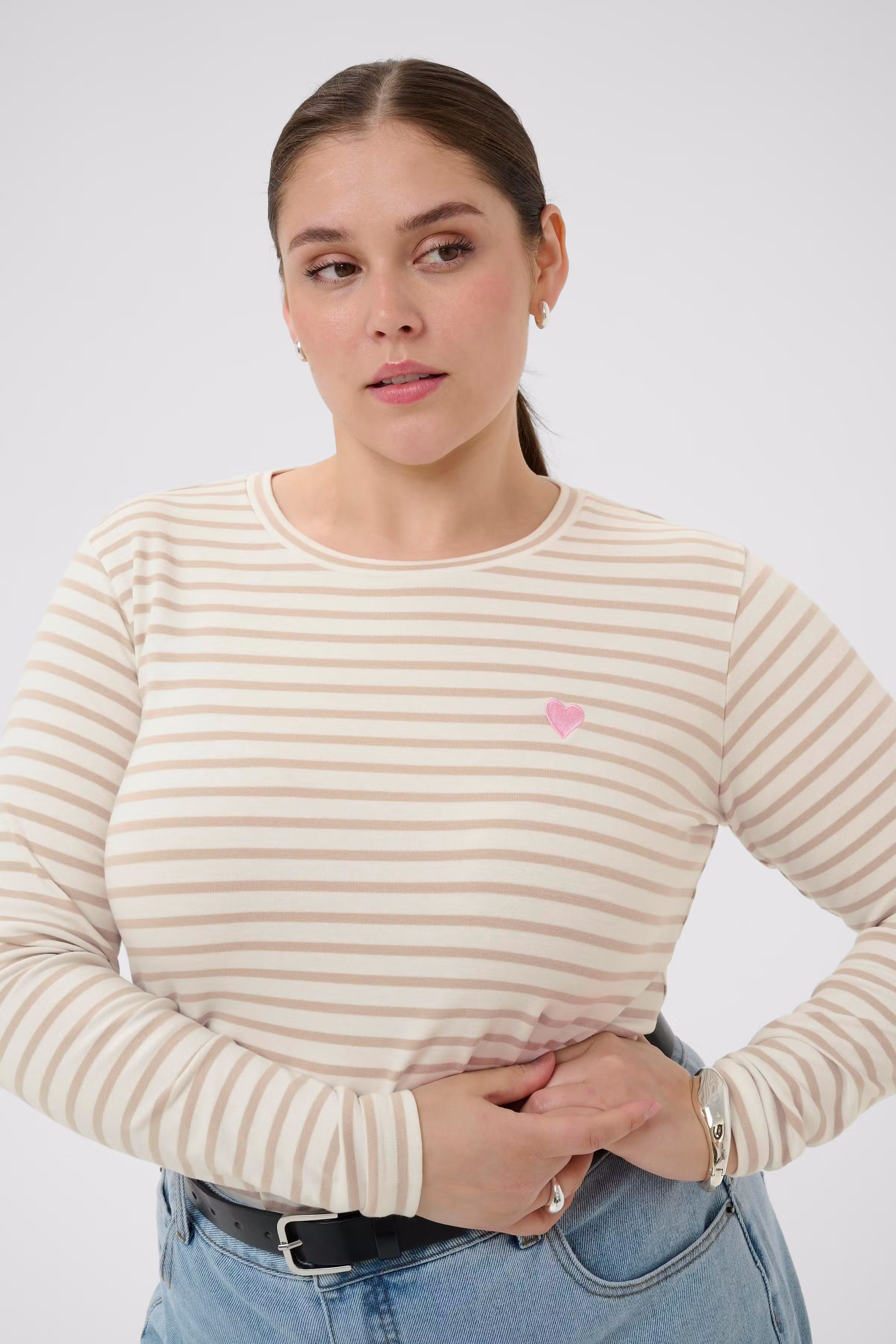 KClia T-shirt LOOKBOOK DETAIL 10580179-109187