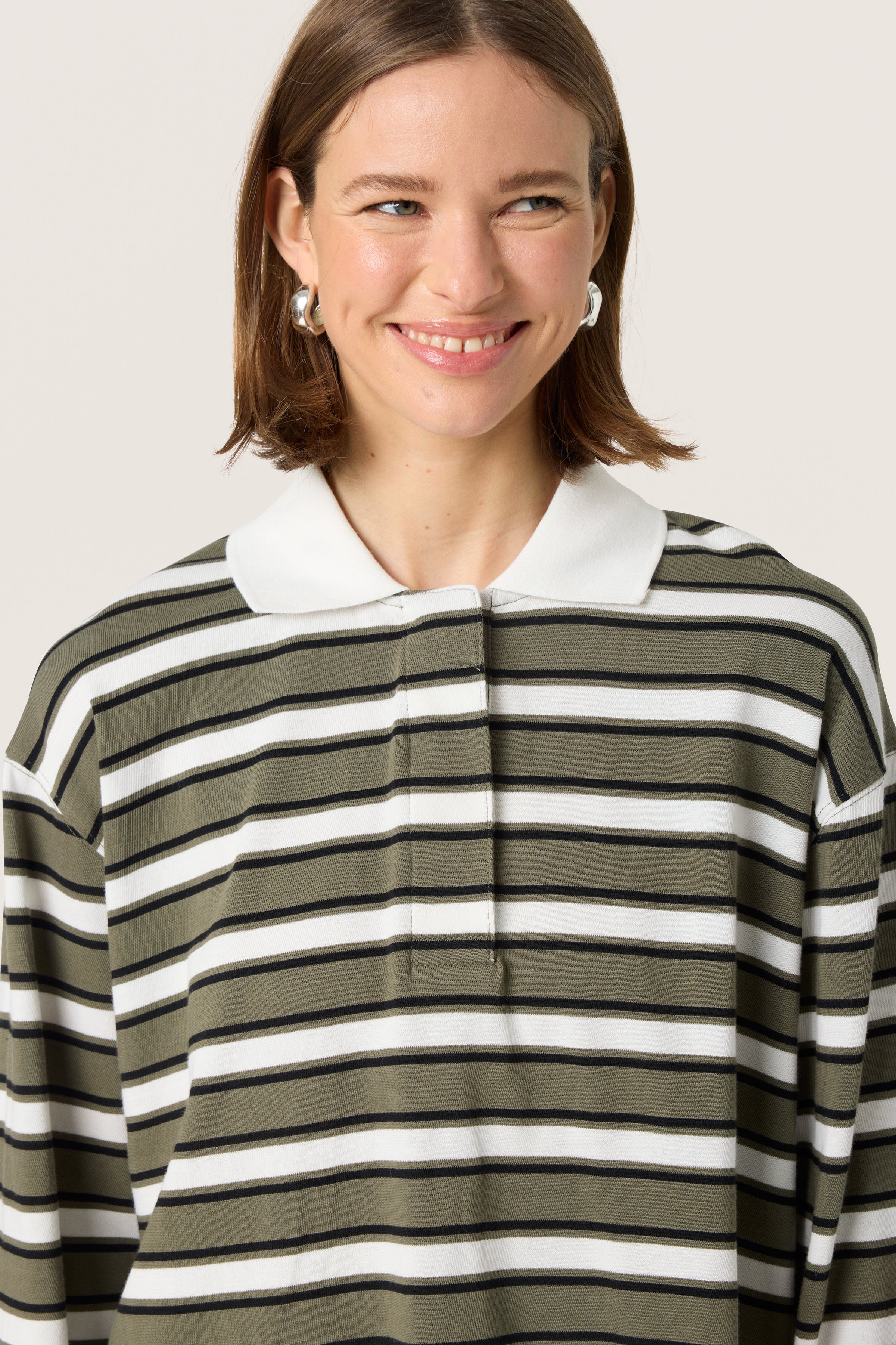 SLNeo Poloshirt LOOKBOOK DETAIL 30408420-303936