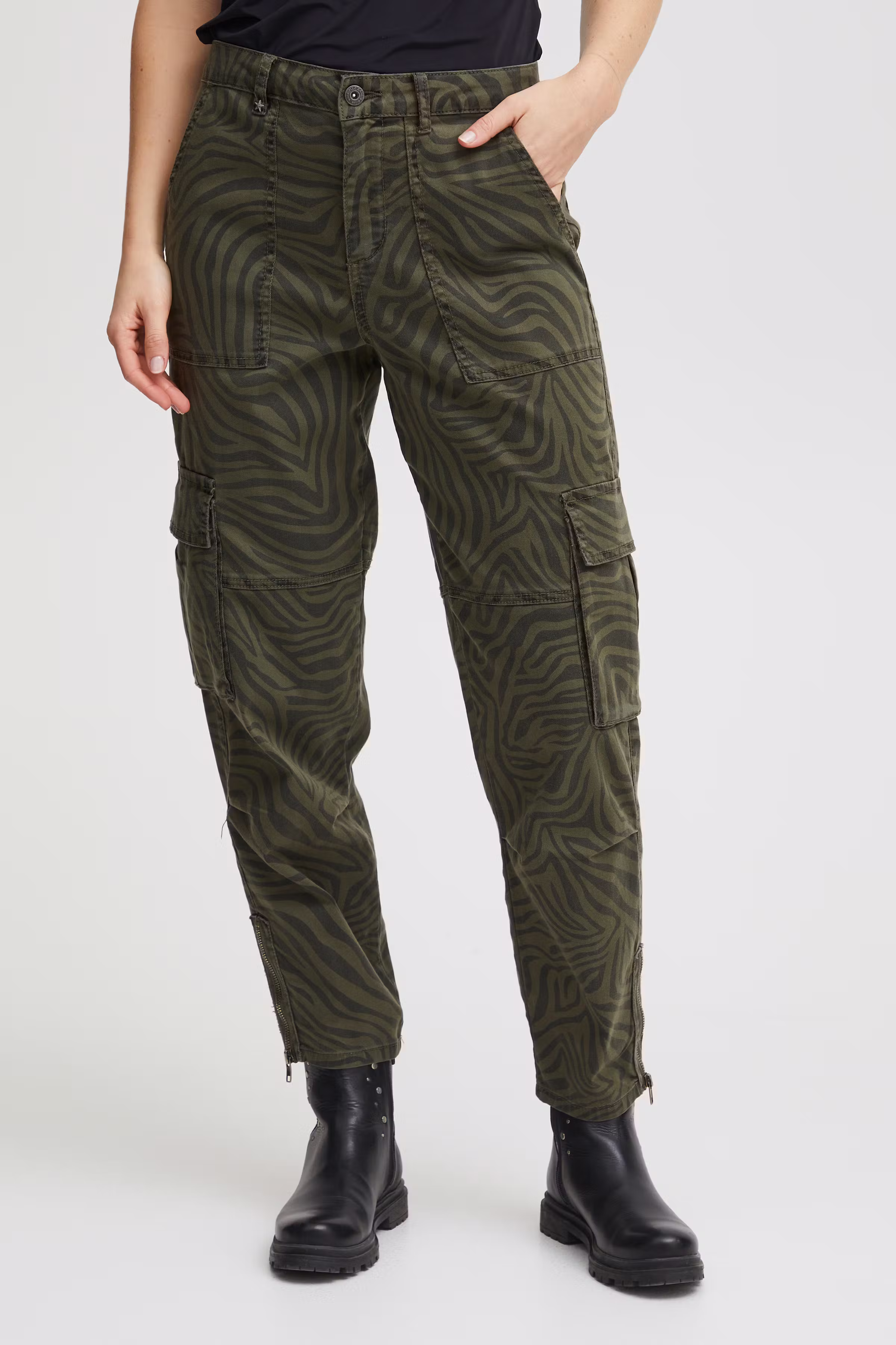 PZANGELA Trousers LOOKBOOK FRONT 50206948-201651