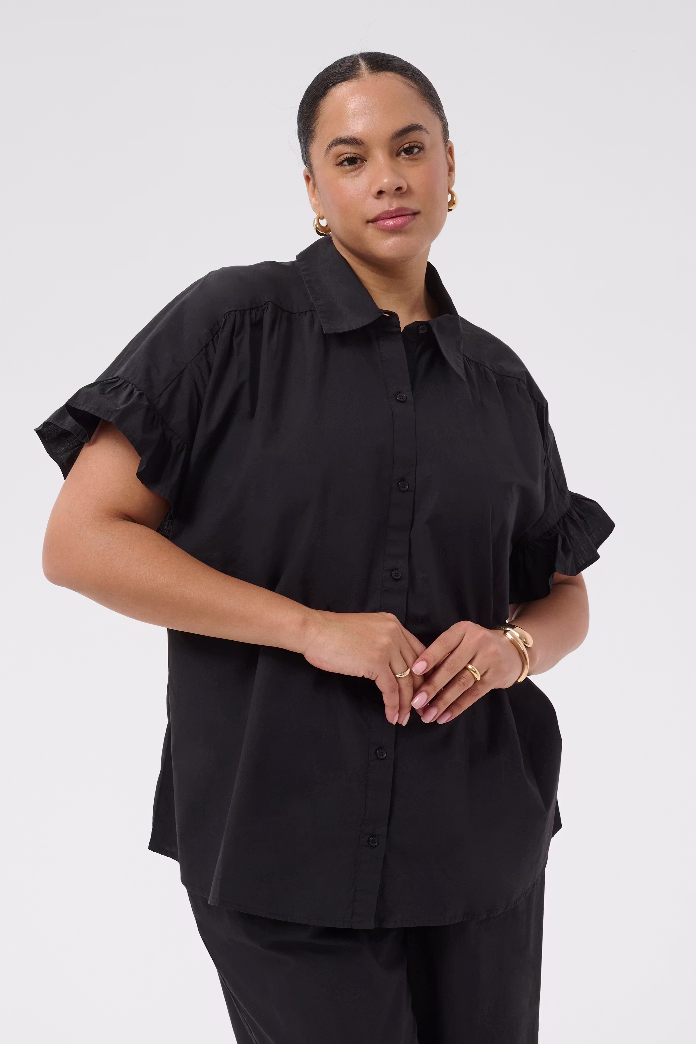 KCverona Shirt LOOKBOOK FRONT 10584238-100121