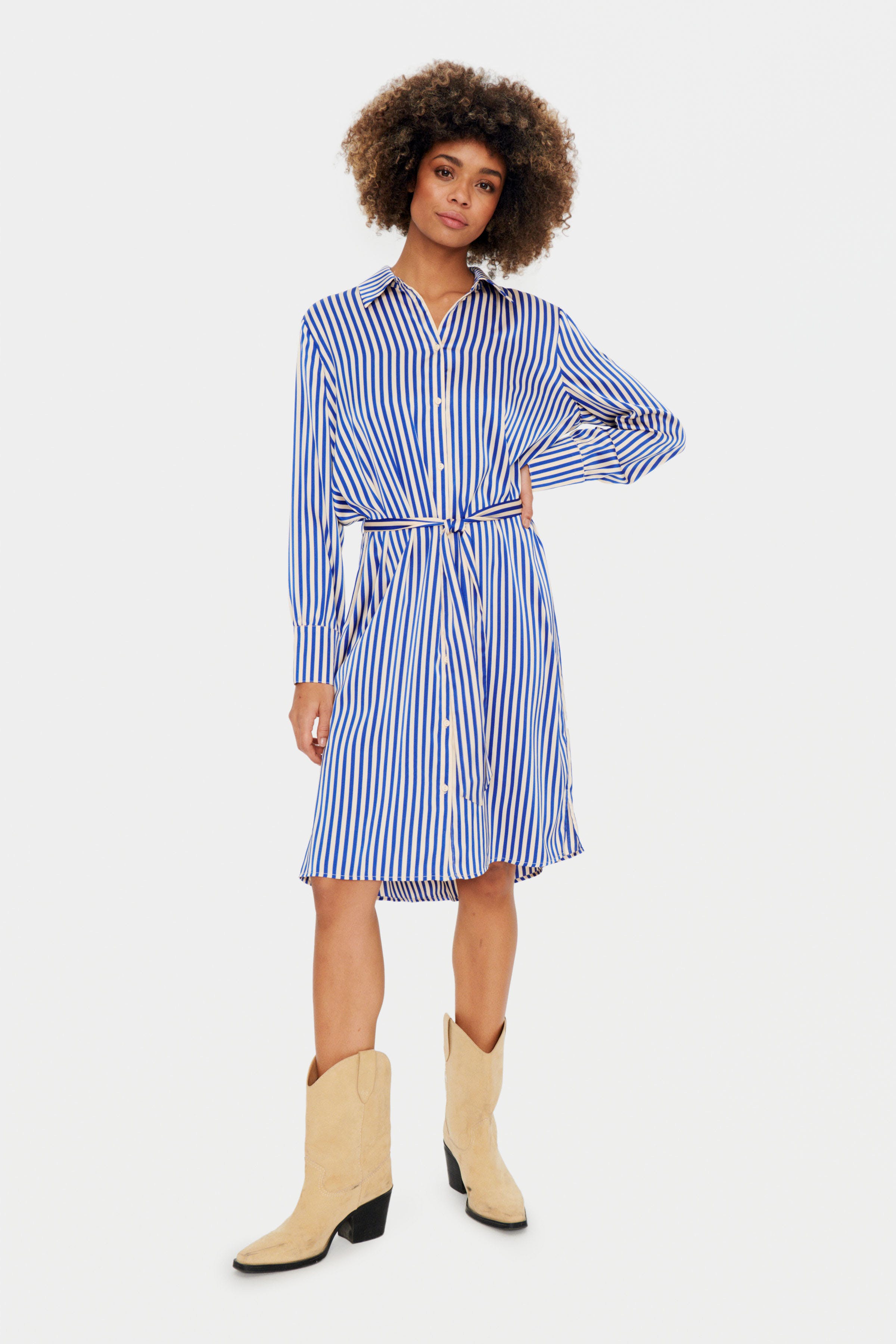 CassiaSZ Klänning LOOKBOOK FRONT 30510995-193952