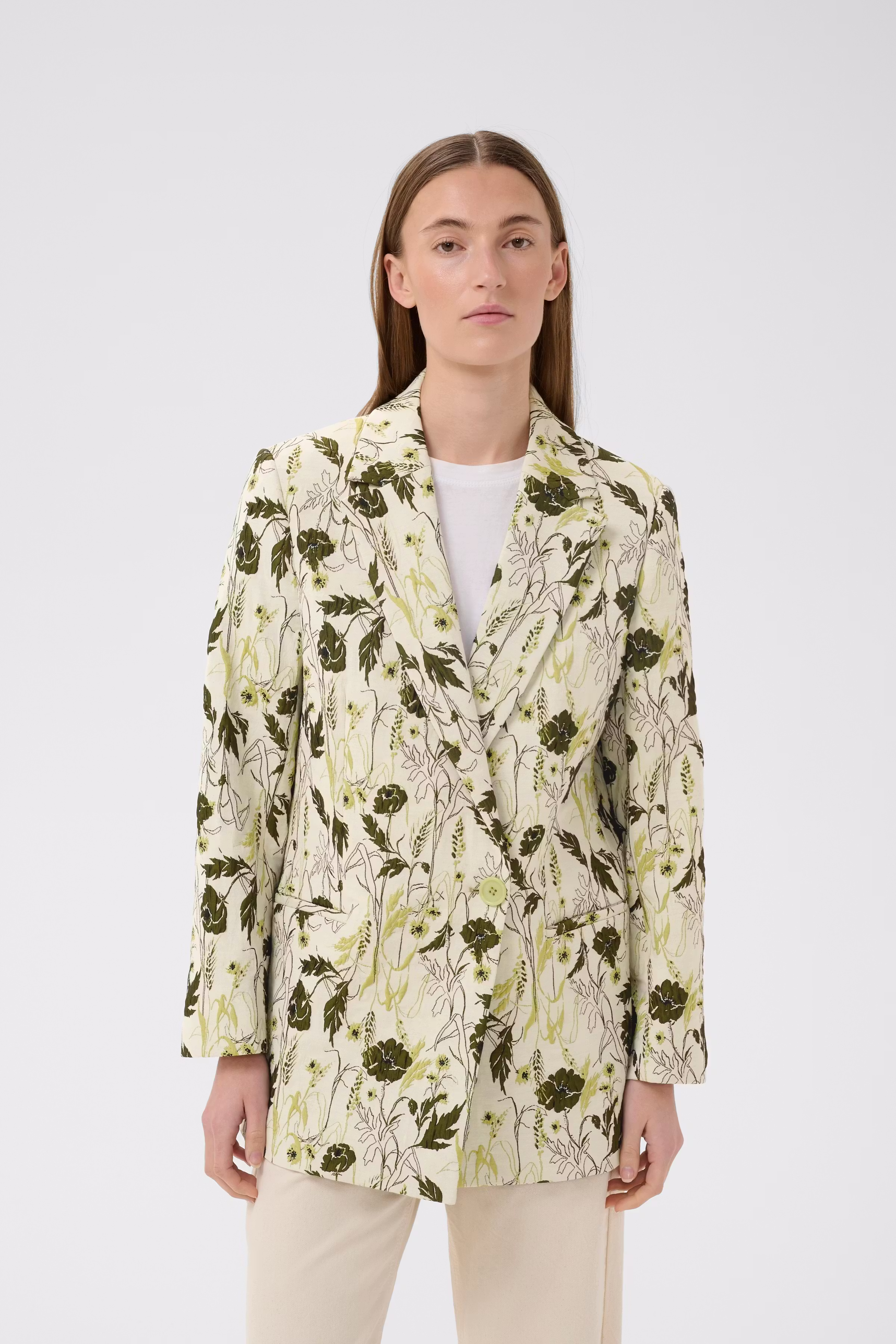 CECILYIW Blazer LOOKBOOK FRONT 30112369-900006789