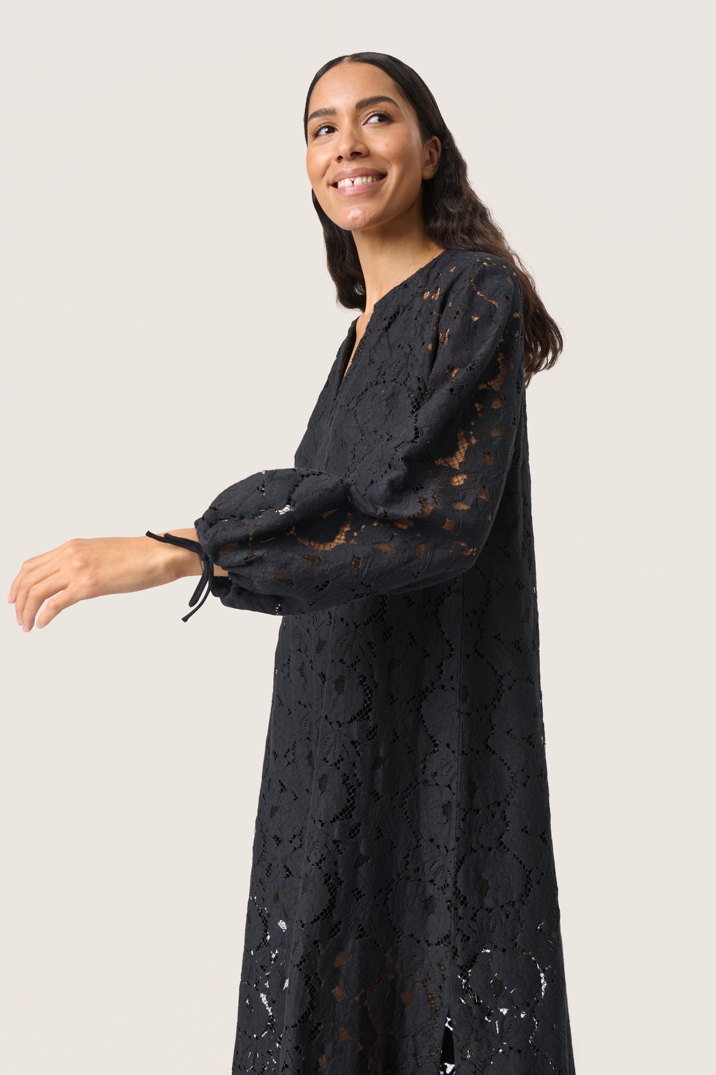 SLTaya Klänning LOOKBOOK FRONT 30408672-194008