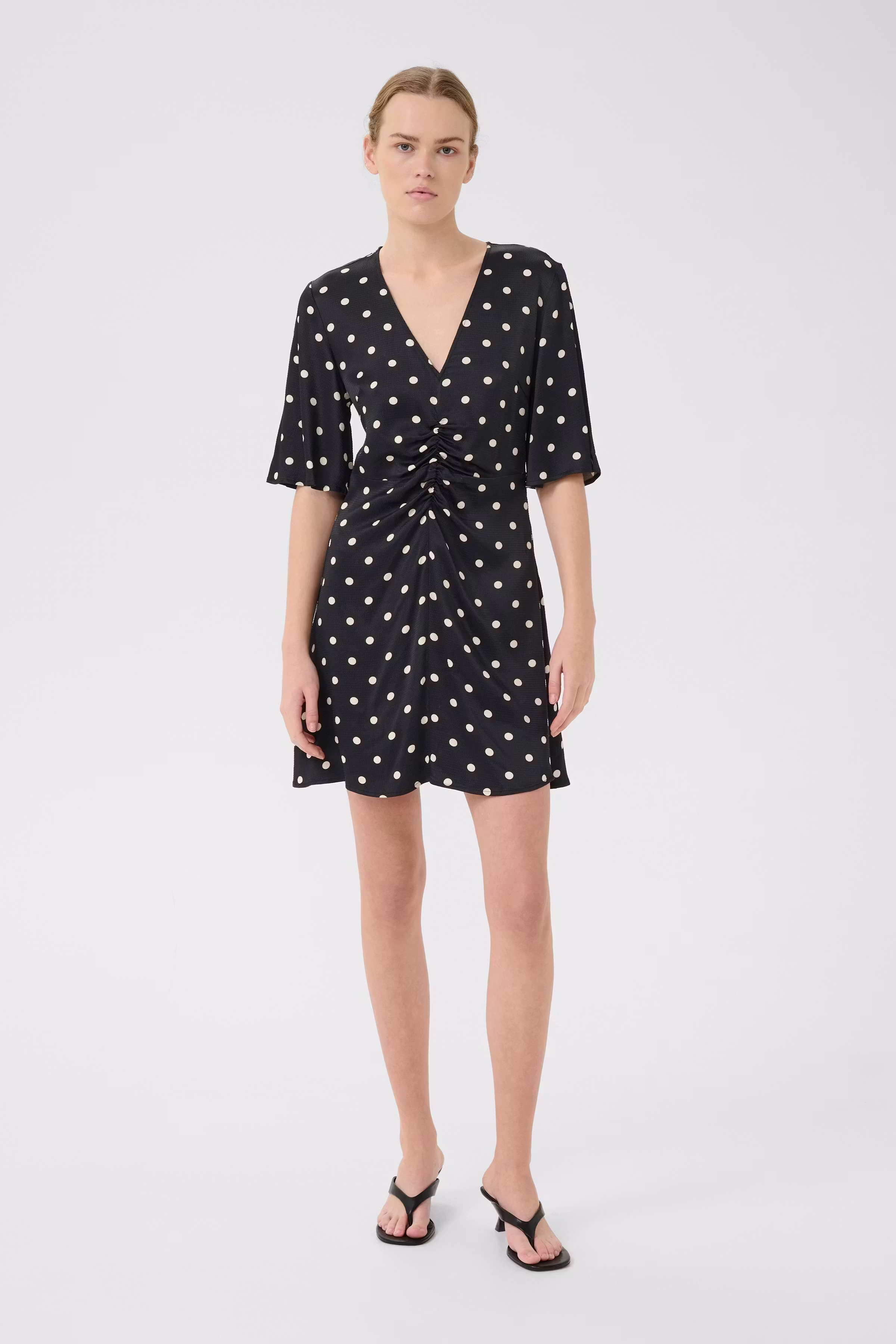 GZdotta Dress LOOKBOOK FRONT 10910523-107730