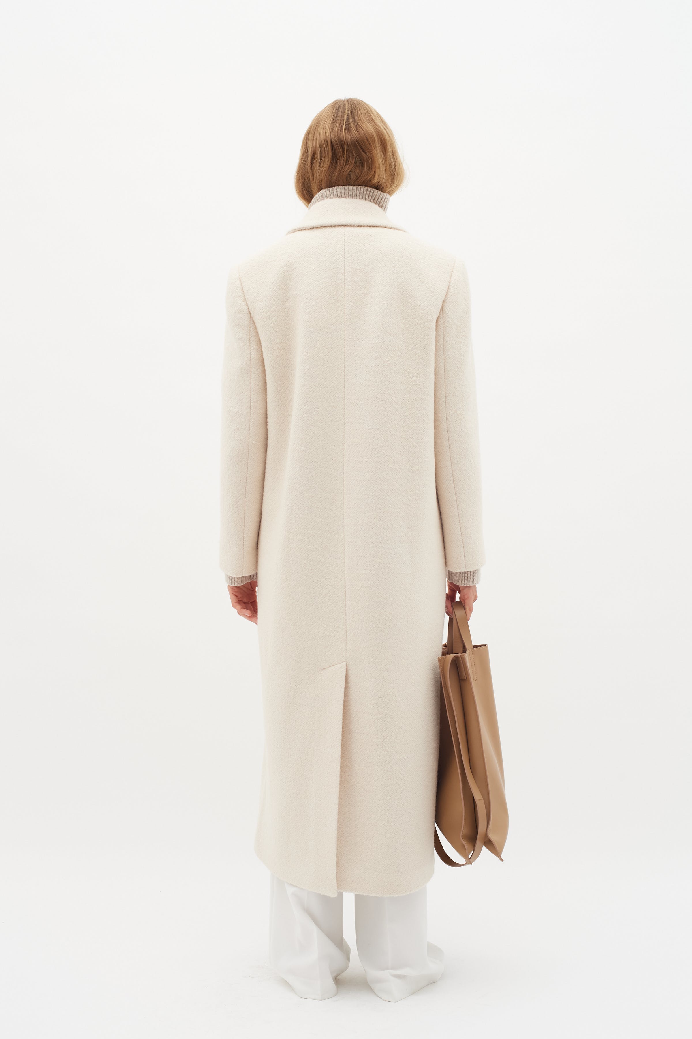 TanayIW Long Coat LOOKBOOK BACK 30109492-120601