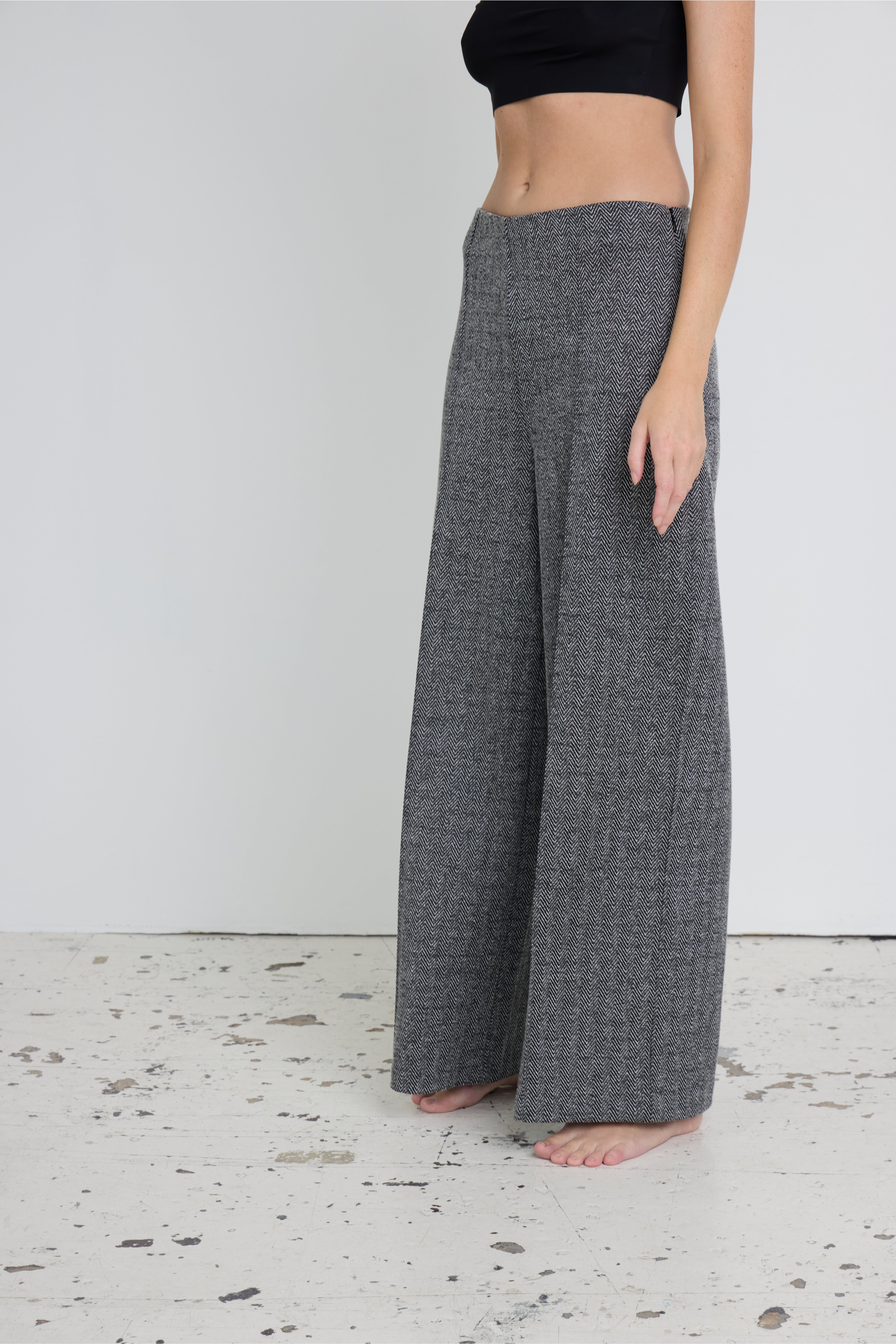 IHKATE Trousers LOCATION NONE 20121602-203523