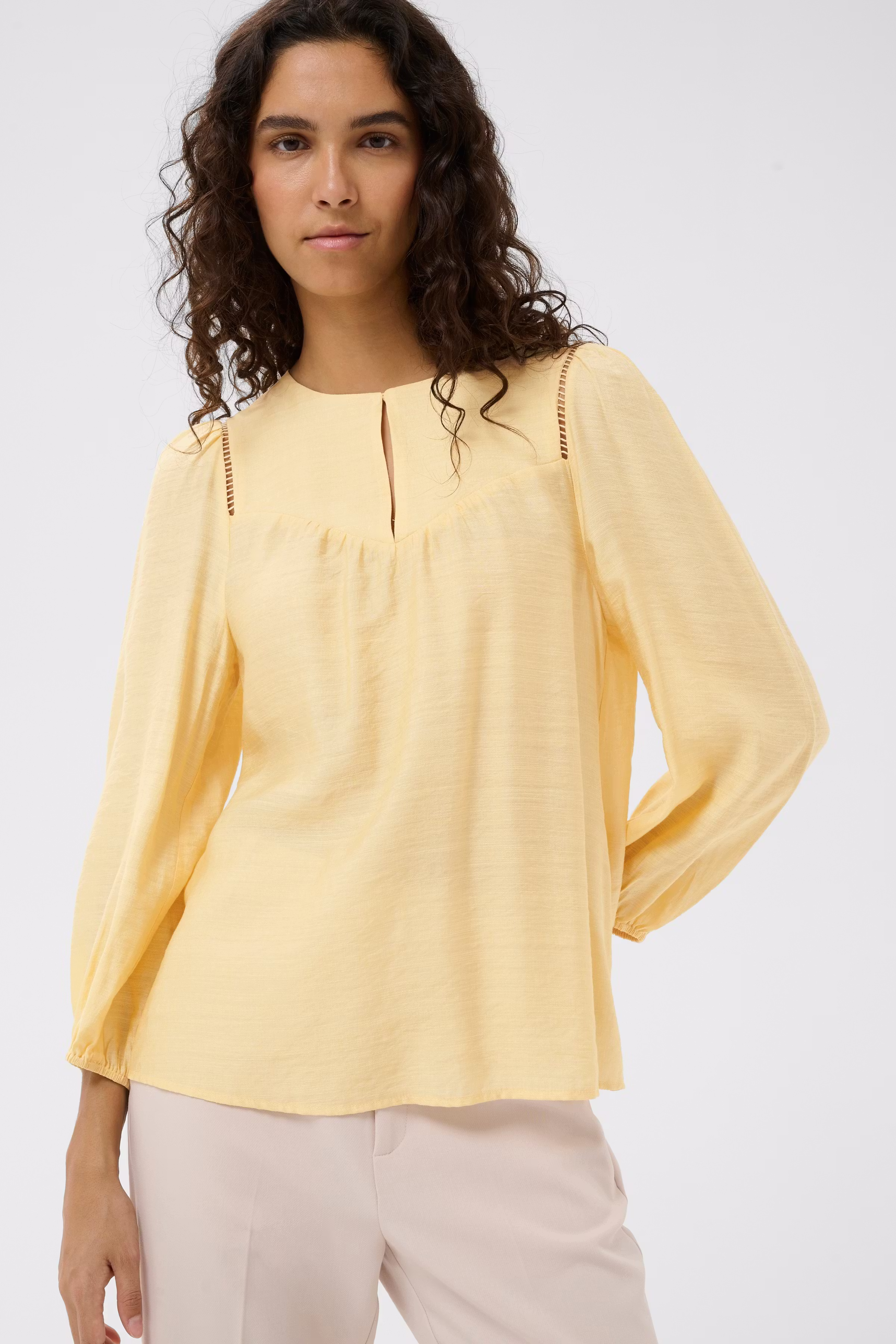 LINNISIW Bluse LOOKBOOK DETAIL 30112587-130916