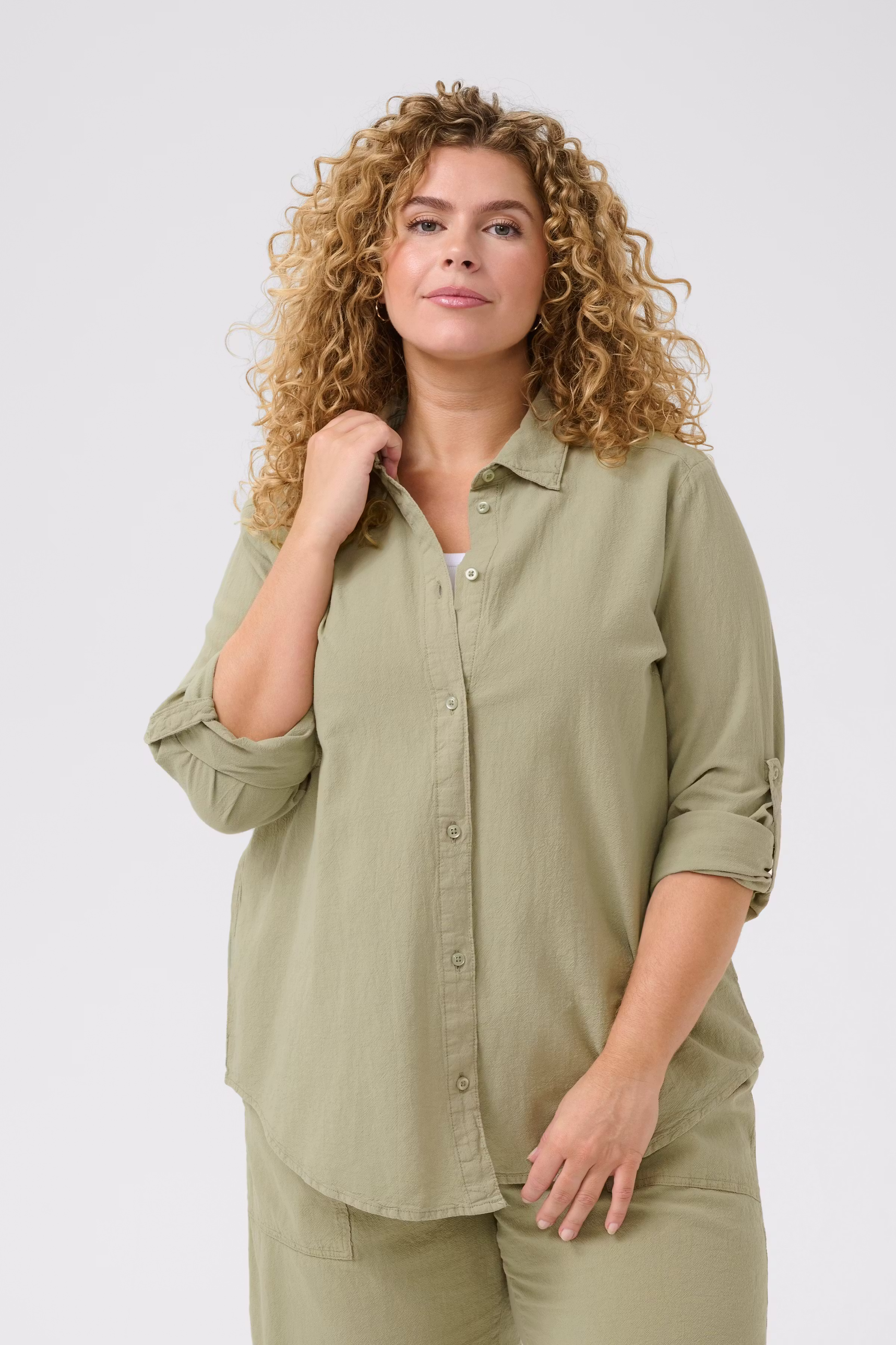 KCnana Skjorta LOOKBOOK FRONT 10583171-166008