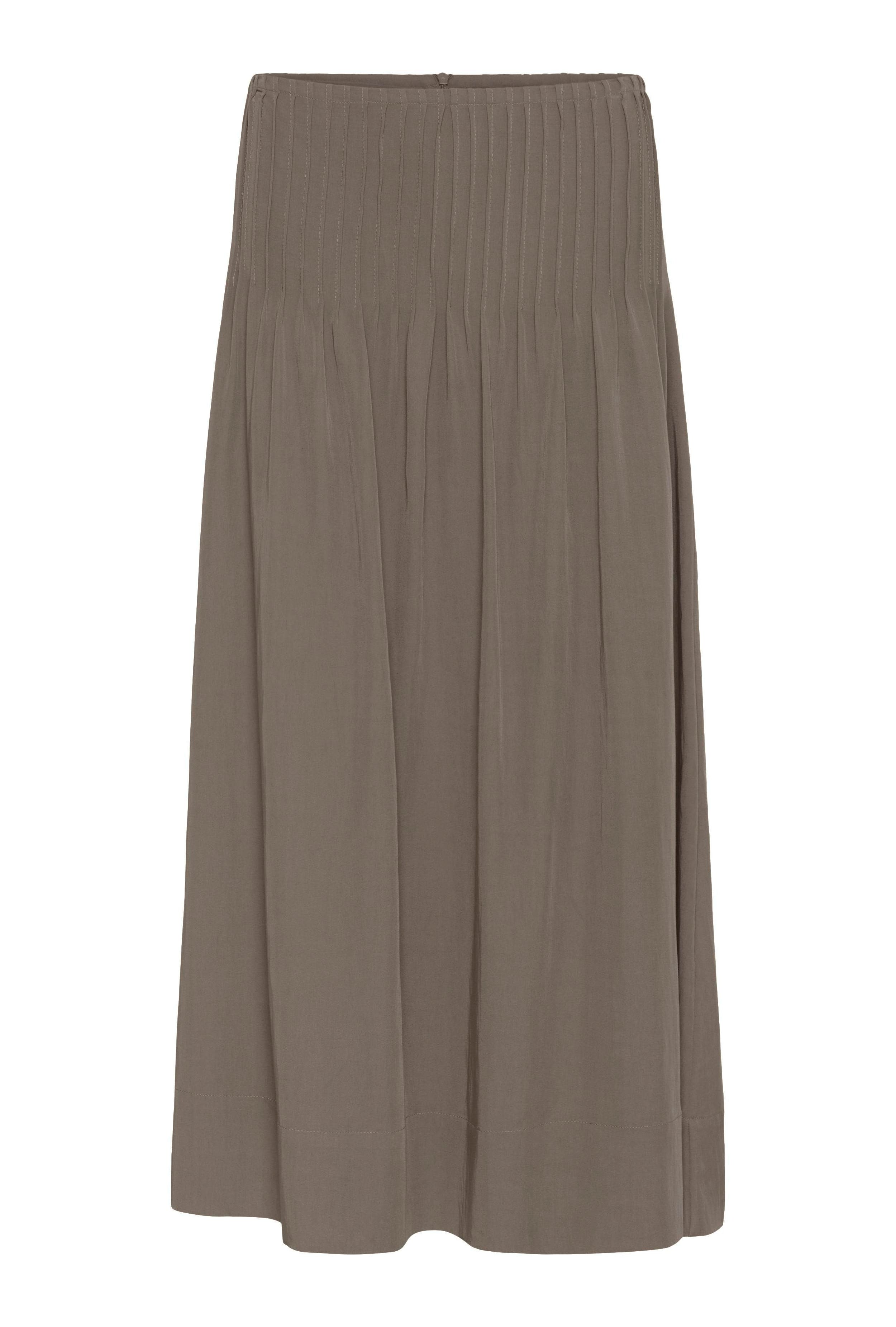 GildaMW Rok PACK FRONT 10705142-181112