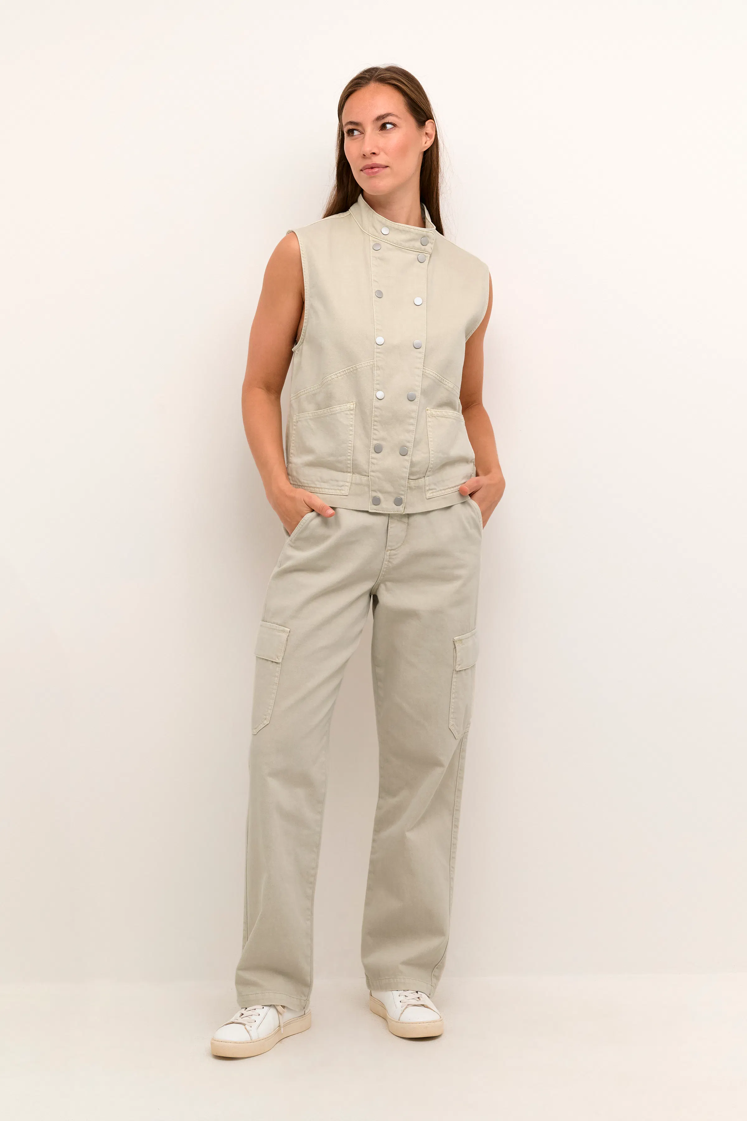 CRIris Weste LOOKBOOK FRONT 10612427-105578