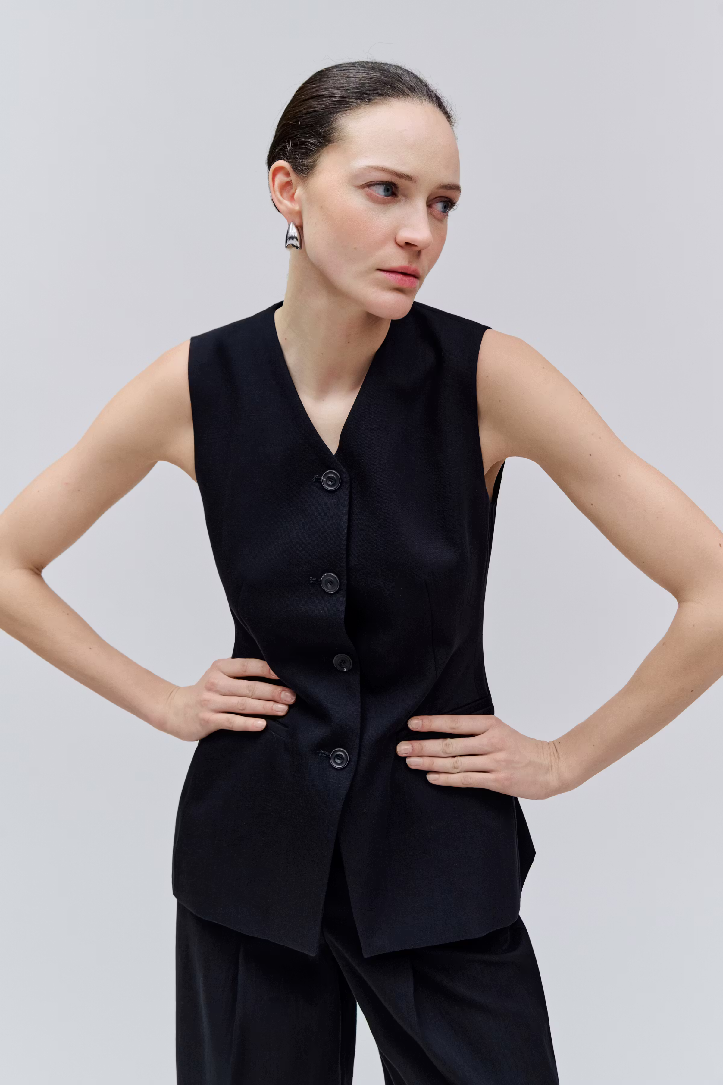 JUNIPER Väst LOOKBOOK FRONT 30600713-BK999