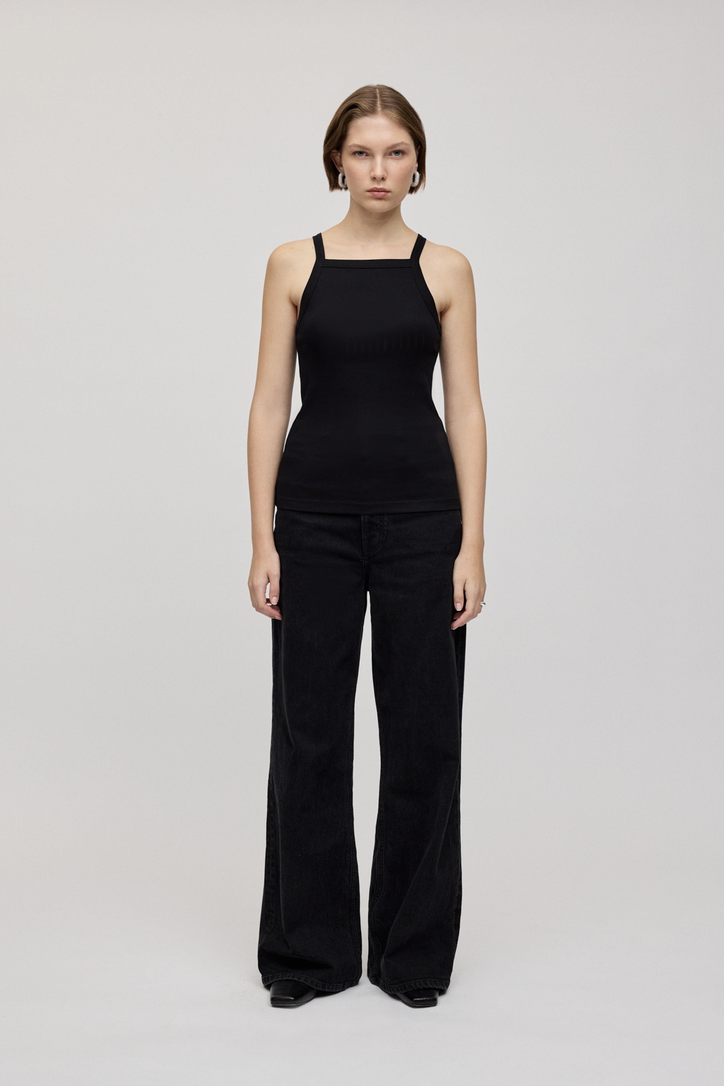 KLARA TOP LOOKBOOK FRONT 30600548-BK999