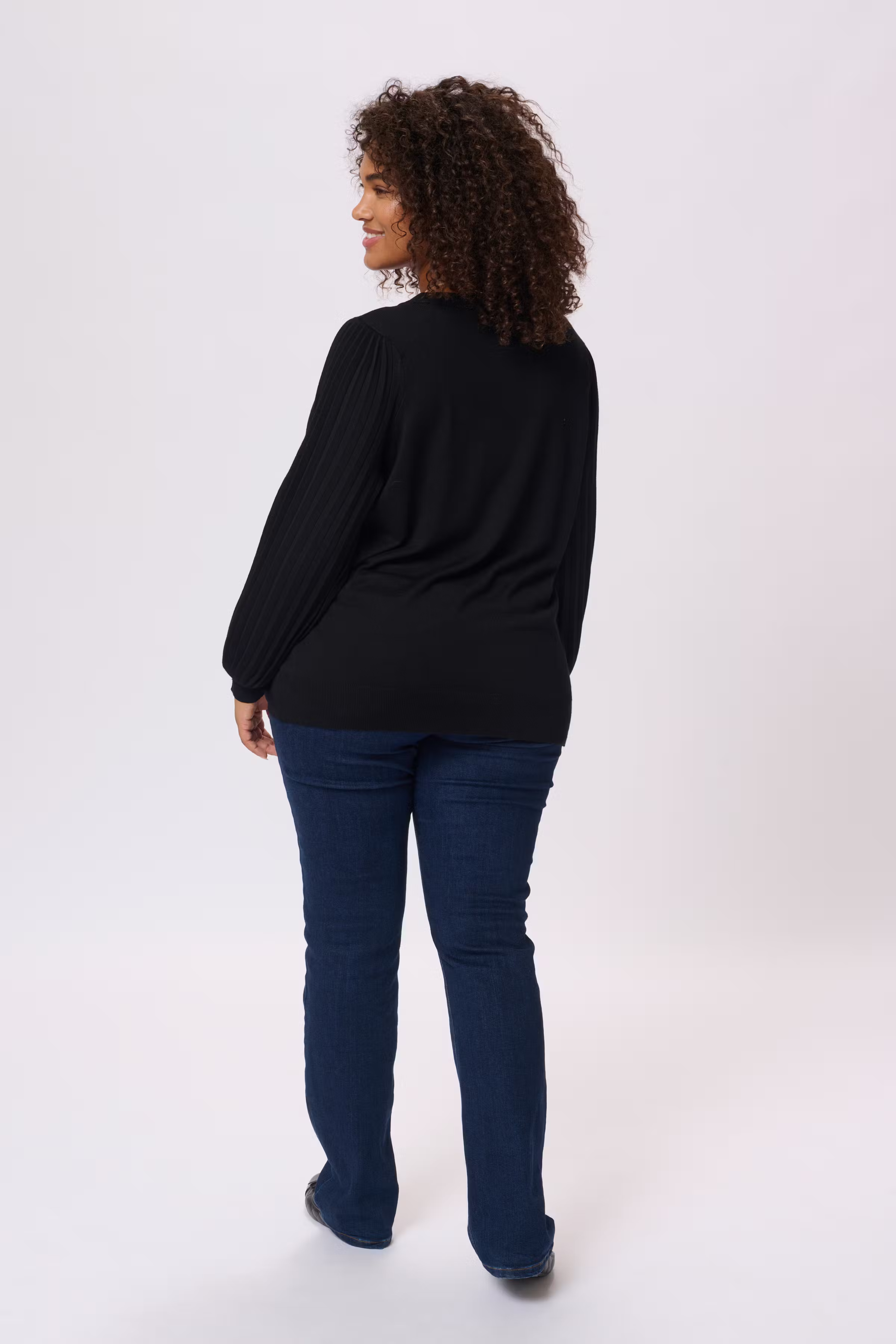 KCloni Pullover LOOKBOOK BACK 10581811-100121