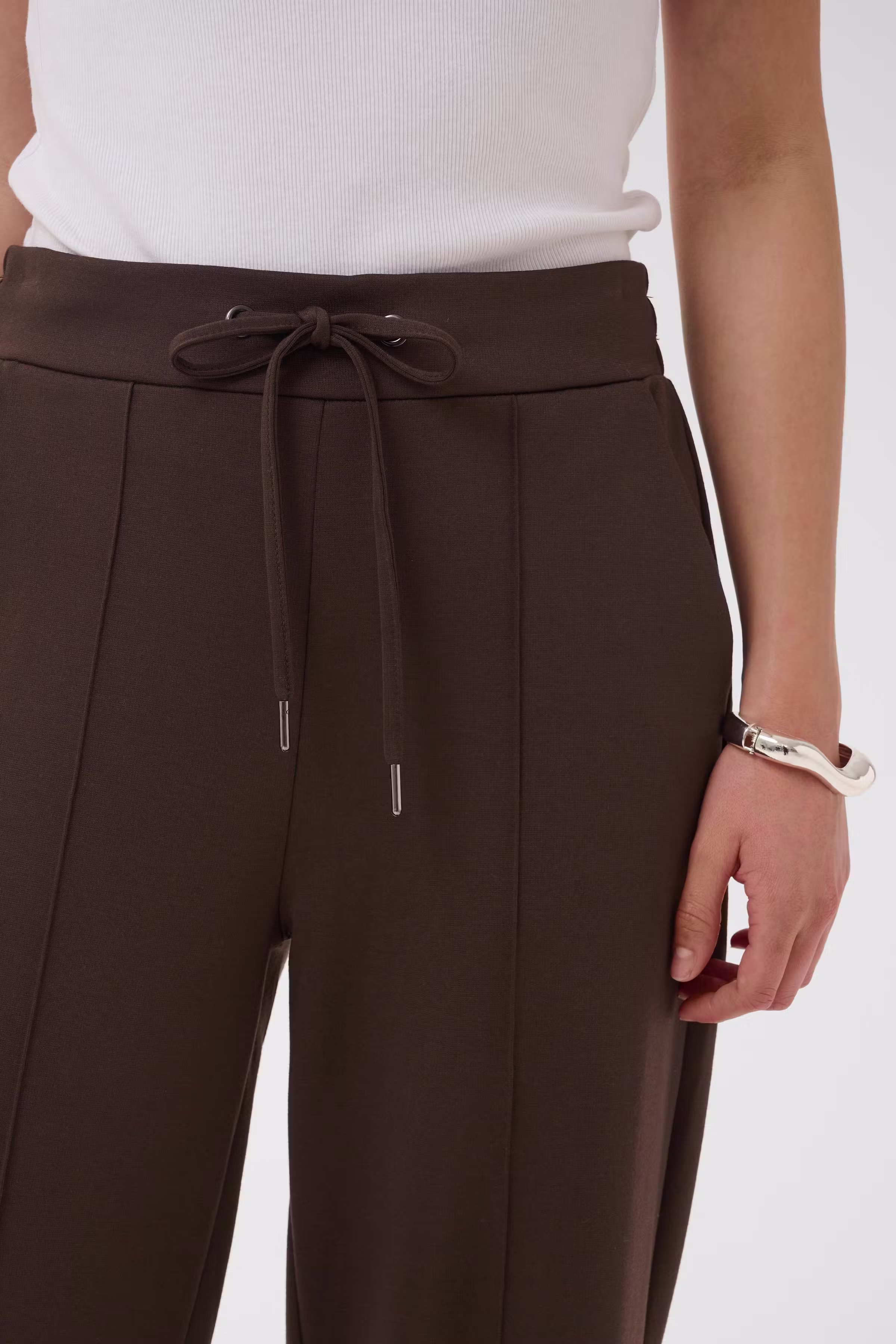 KAjenny Straight Pants LOOKBOOK DETAIL 10508621-190915